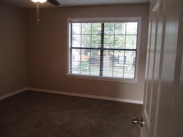 CANDLEWOOD VILLAGE - Residential Lease