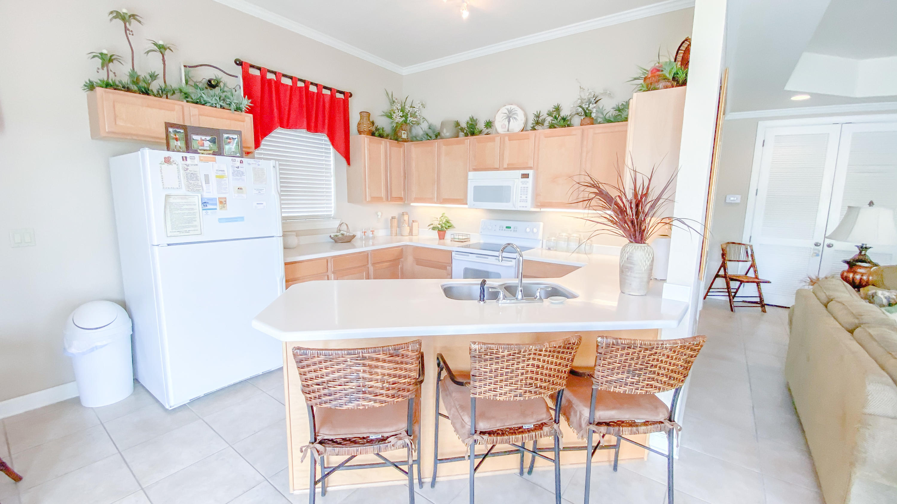CRYSTAL COVE - Residential