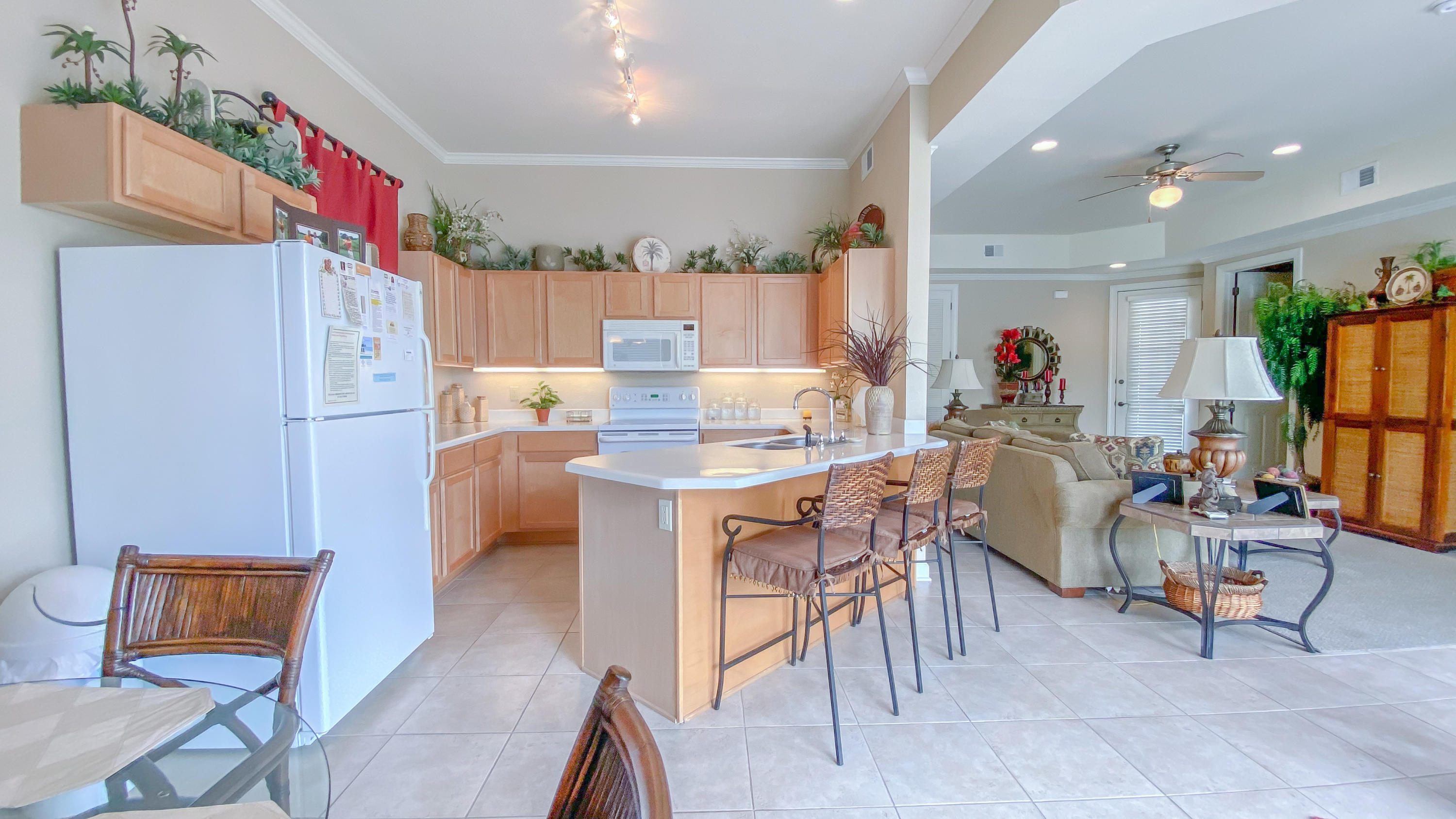 CRYSTAL COVE - Residential