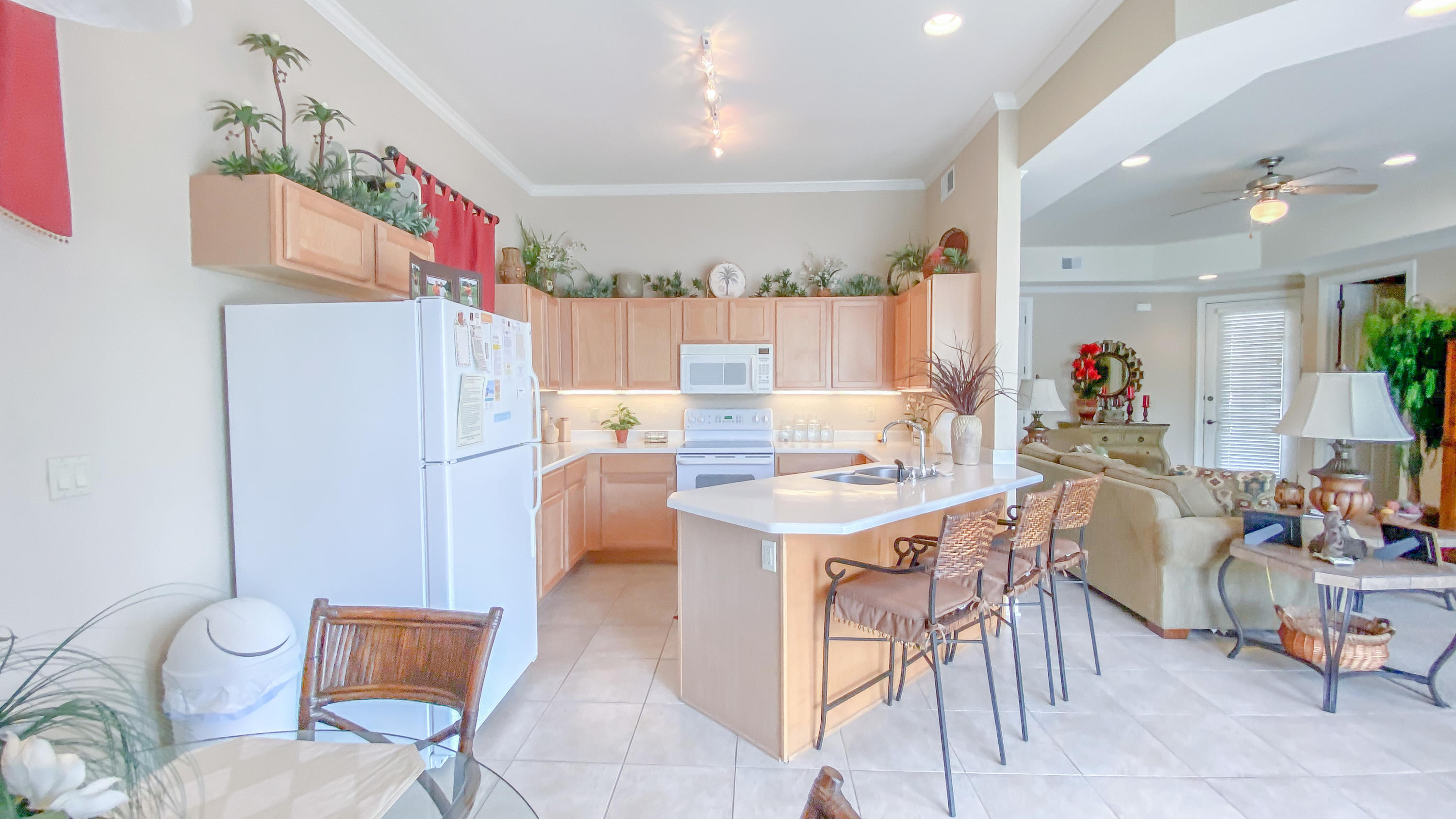 CRYSTAL COVE - Residential