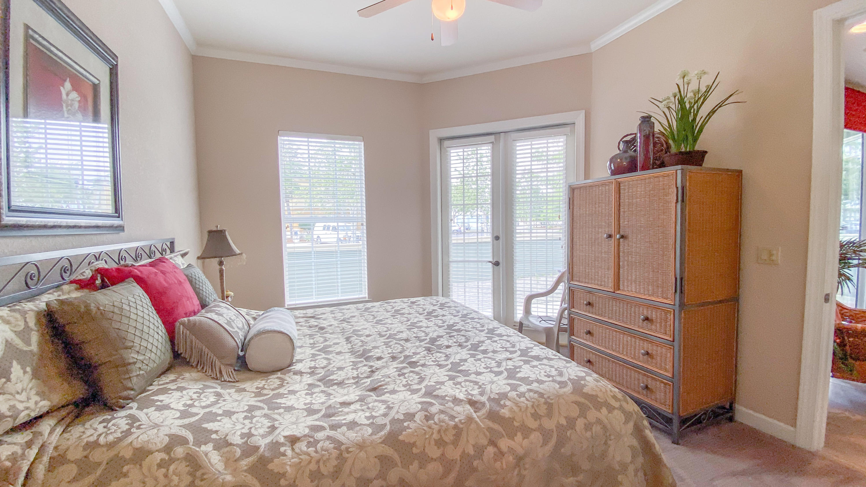 CRYSTAL COVE - Residential