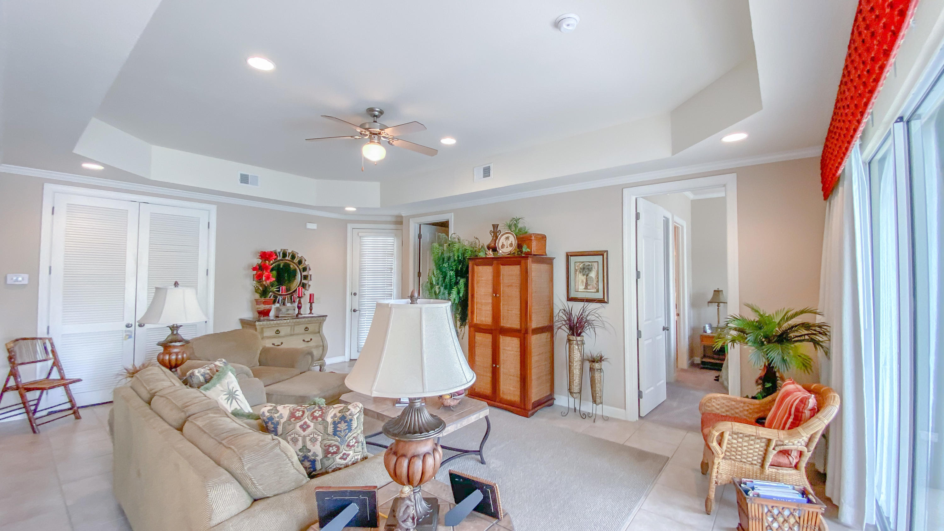 CRYSTAL COVE - Residential