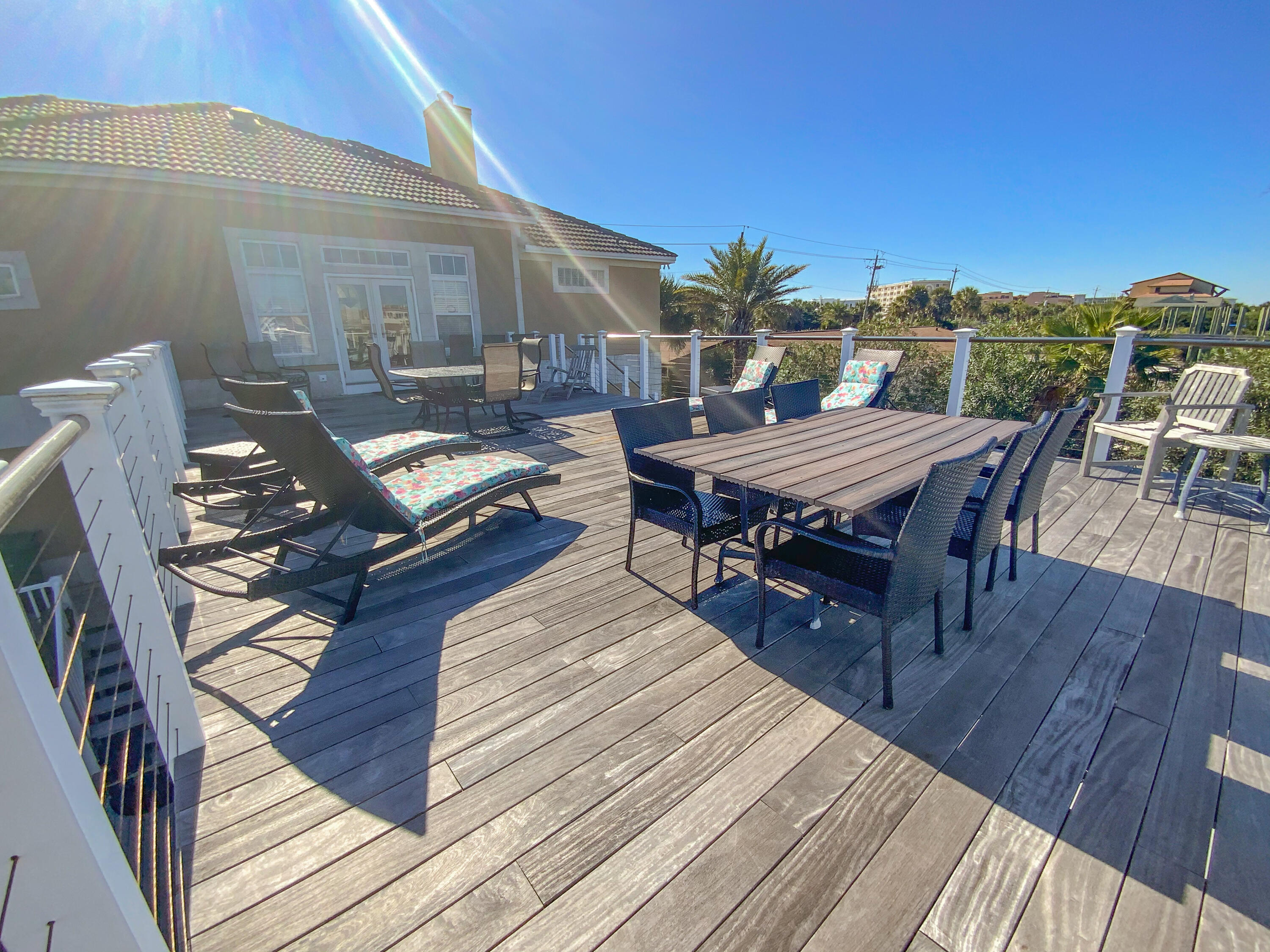 HOLIDAY ISLE - Residential Lease