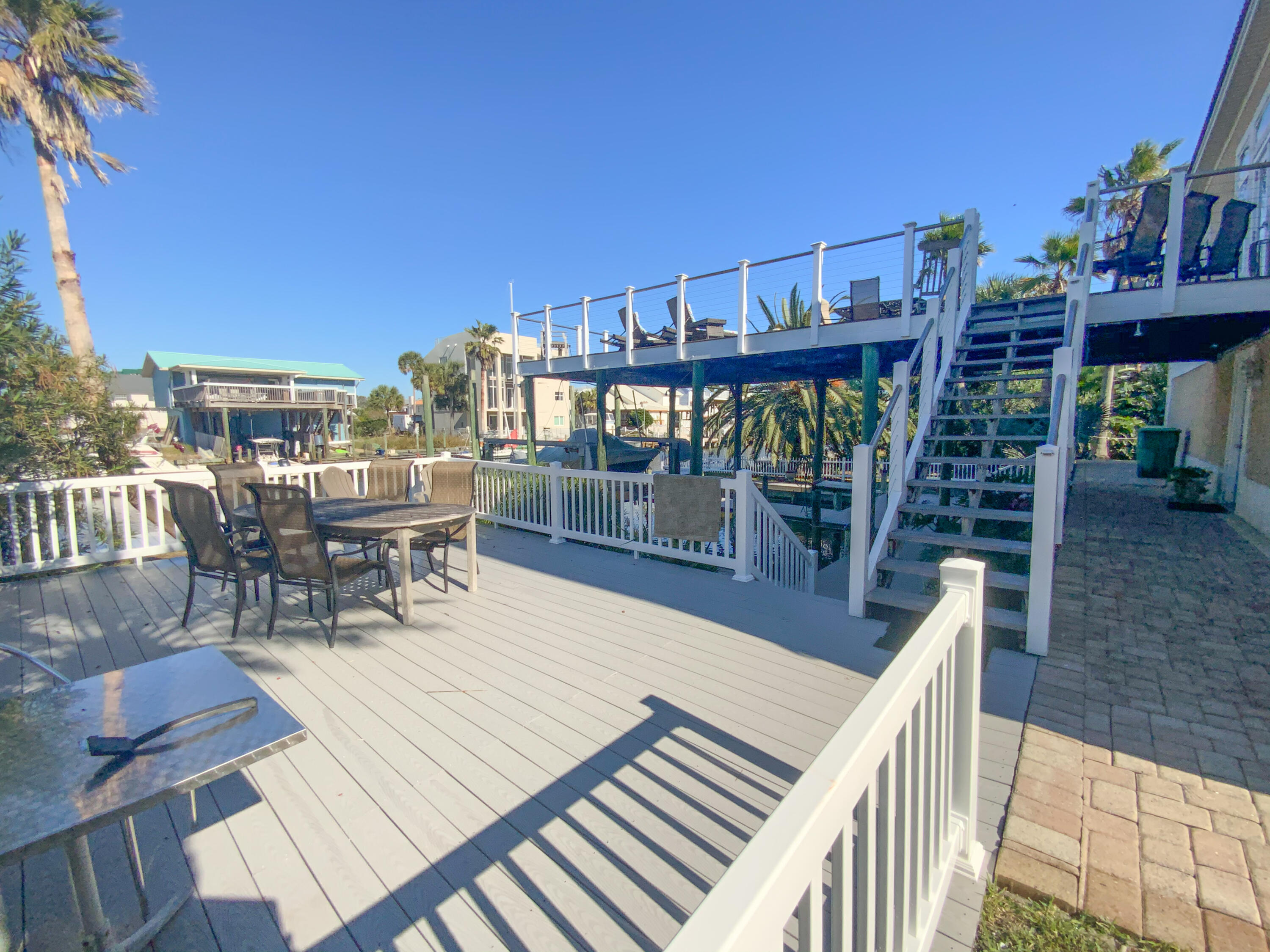 HOLIDAY ISLE - Residential Lease