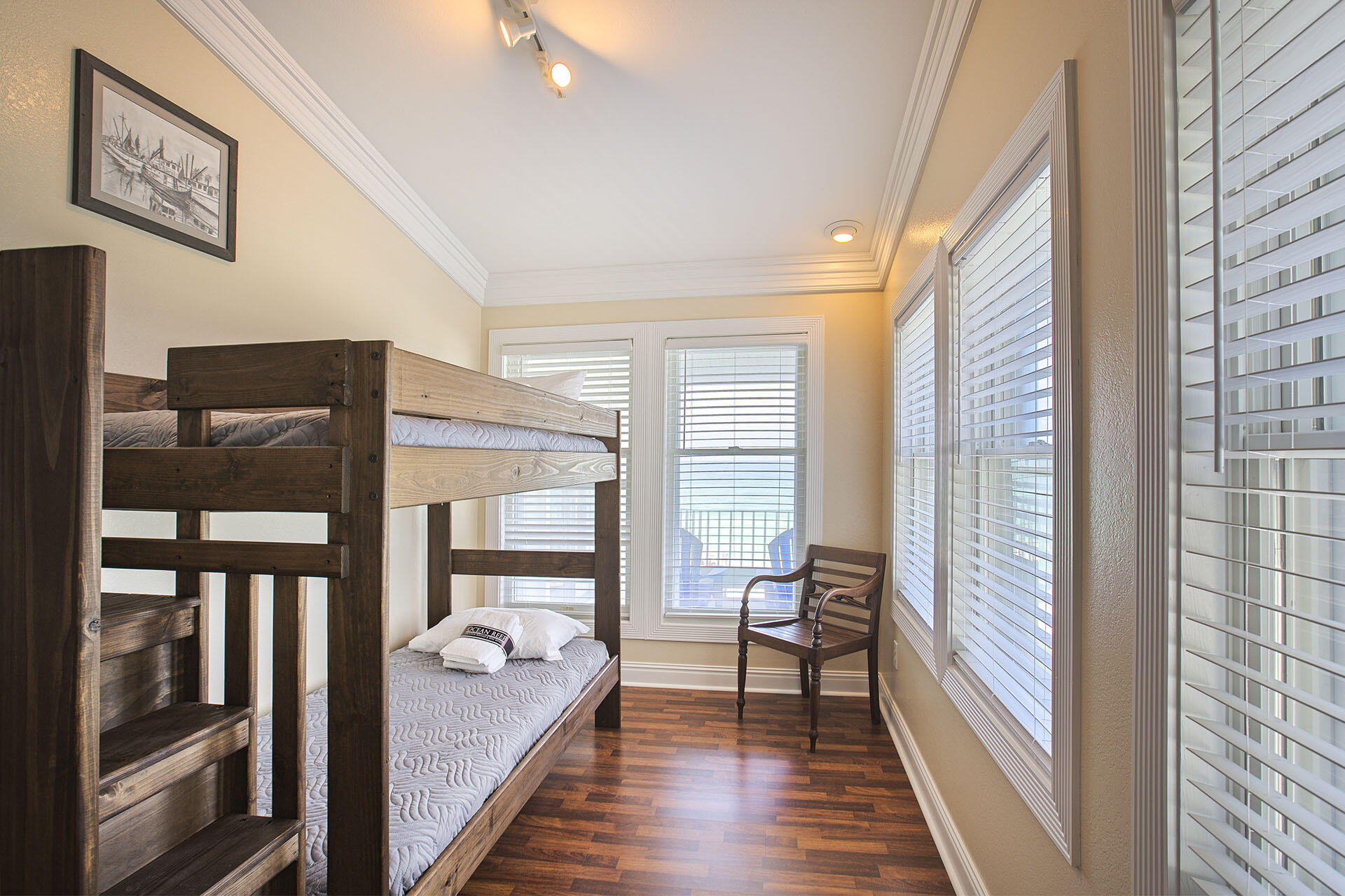 SEASHORE VILLAGE - Residential