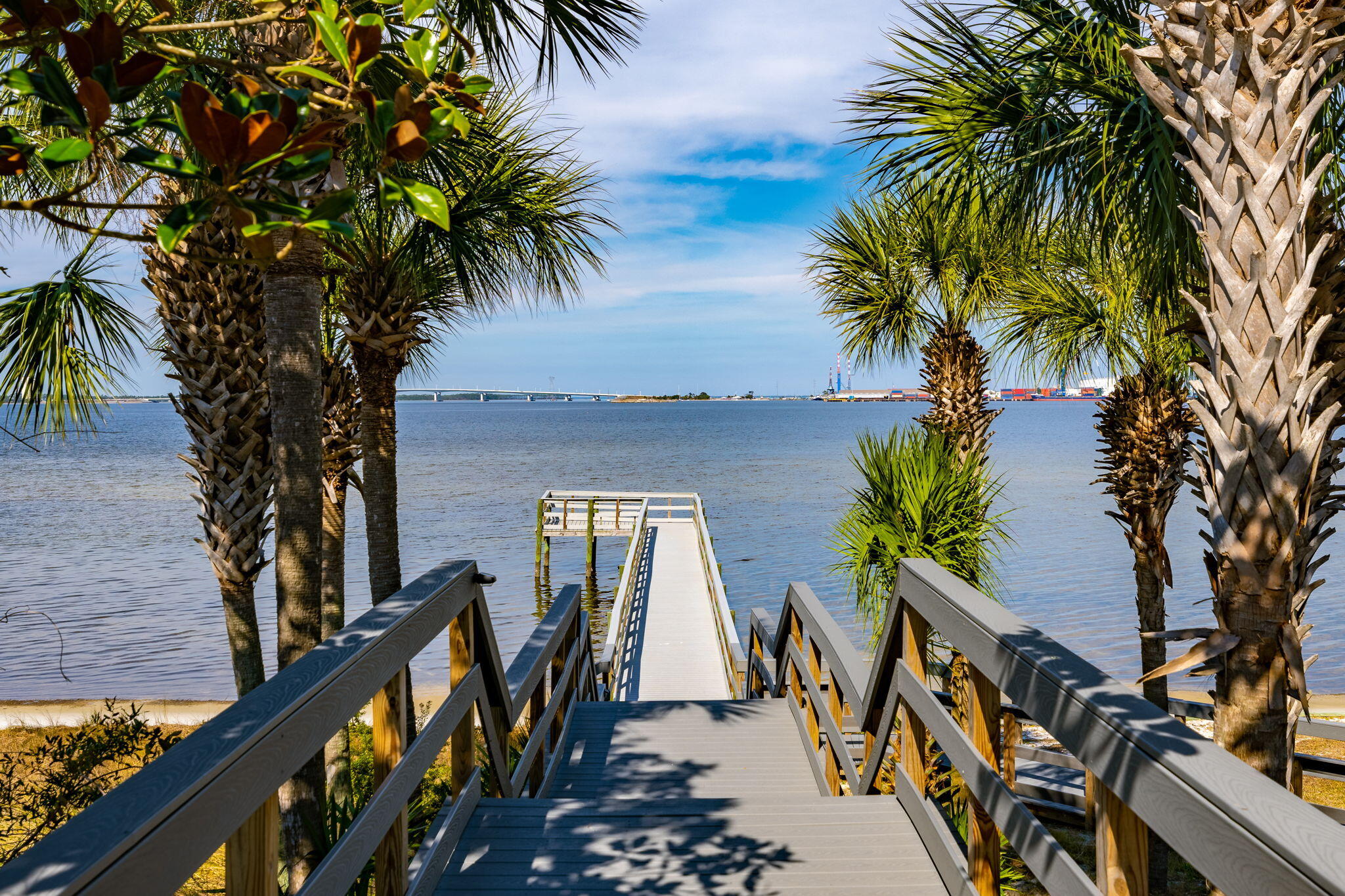 MAGNOLIA BAY - Residential