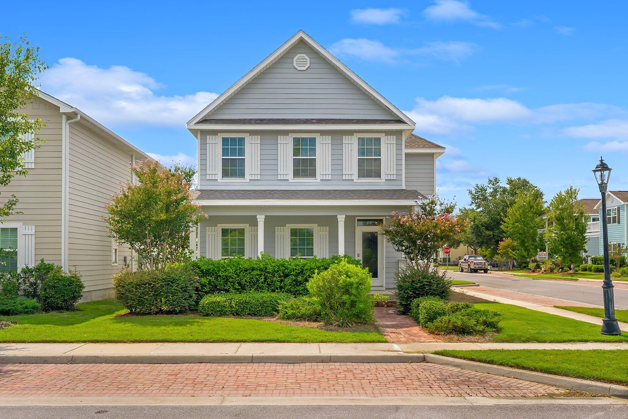 MAGNOLIA BAY - Residential