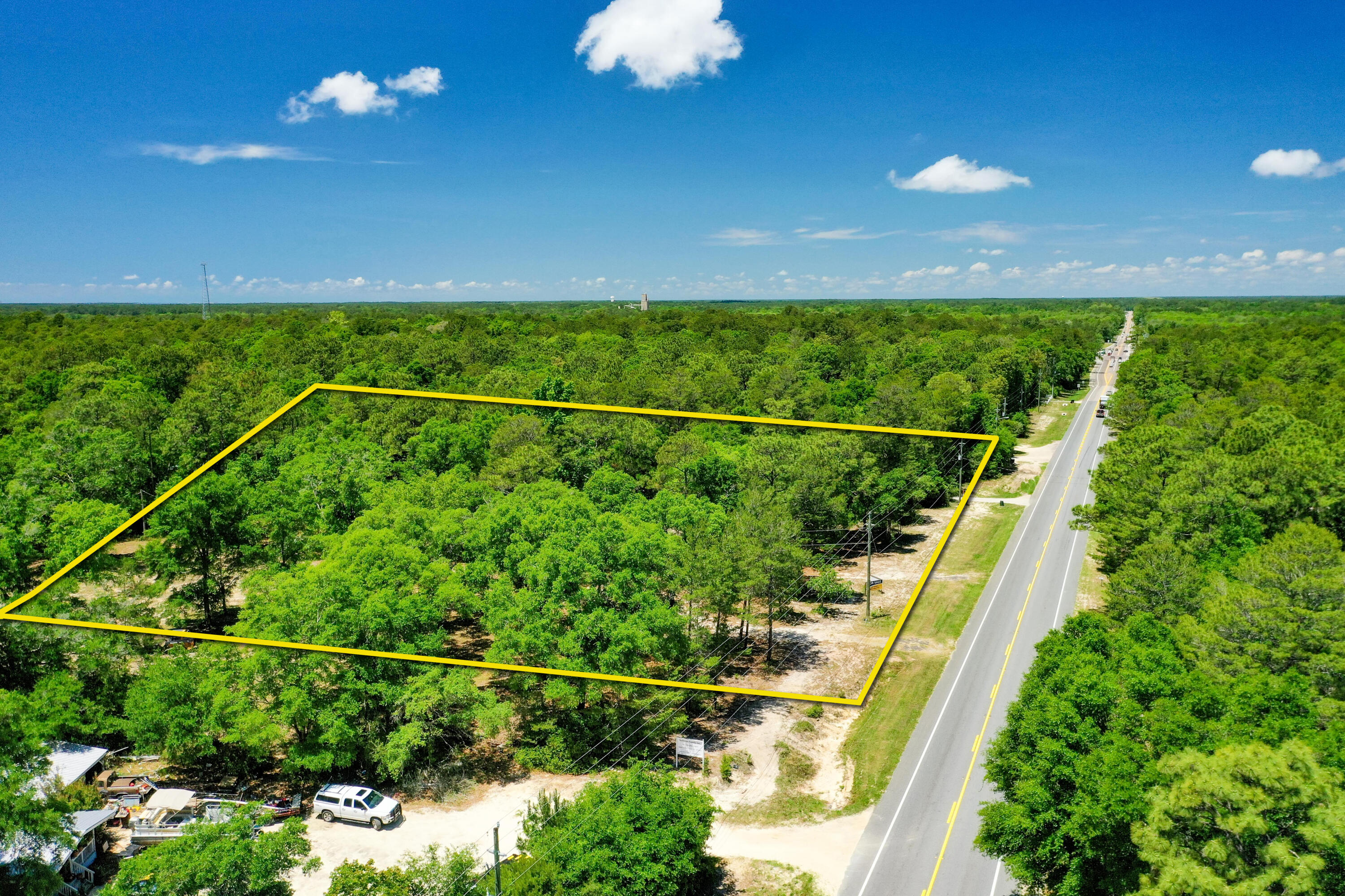 This opportunity includes an assemblage of (3) contiguous parcels totaling approximately ±2.82 acres in Freeport, Florida of Walton County. Currently, the subject property is zoned Residential/Neighborhood Commercial.