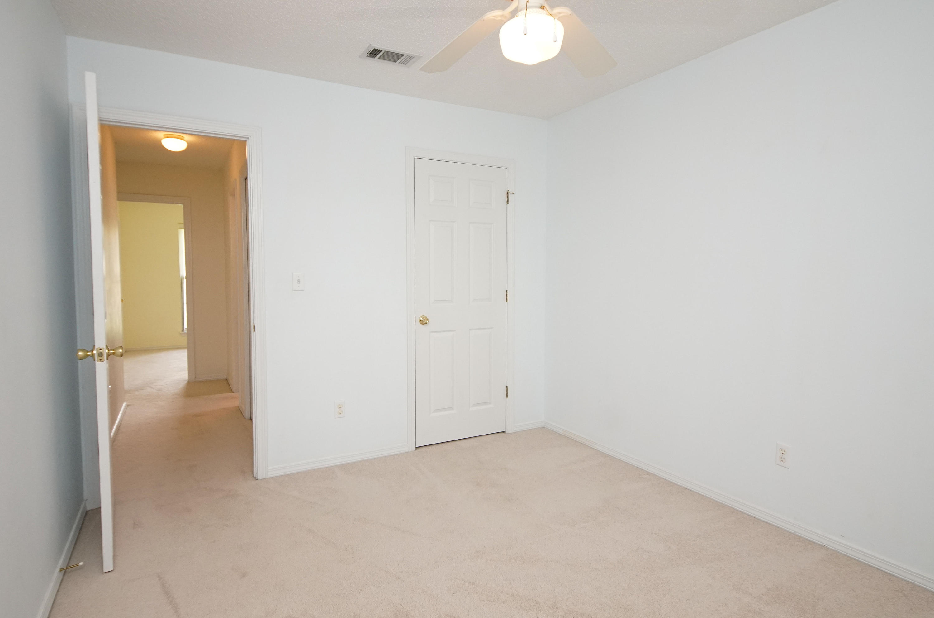 PARKWOOD SQUARE PH 2 - Residential
