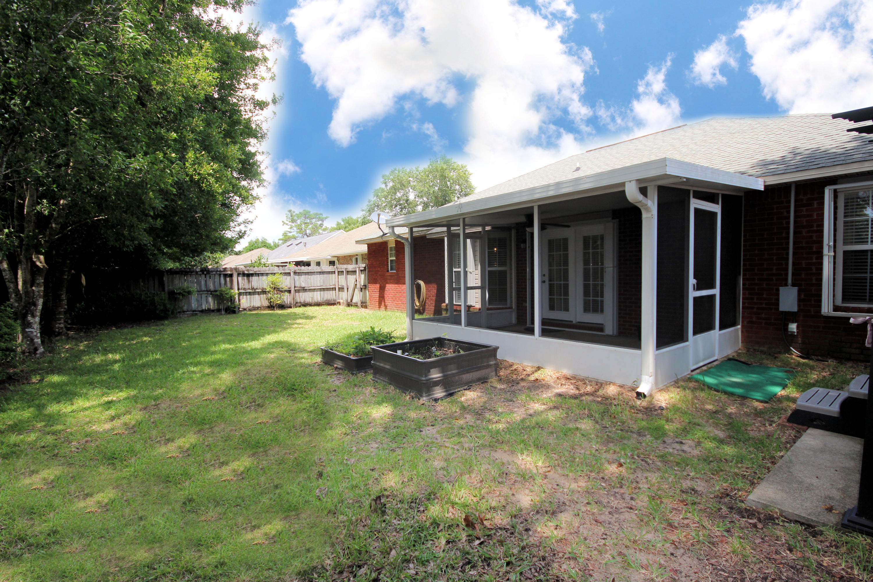 PARKWOOD SQUARE PH 2 - Residential