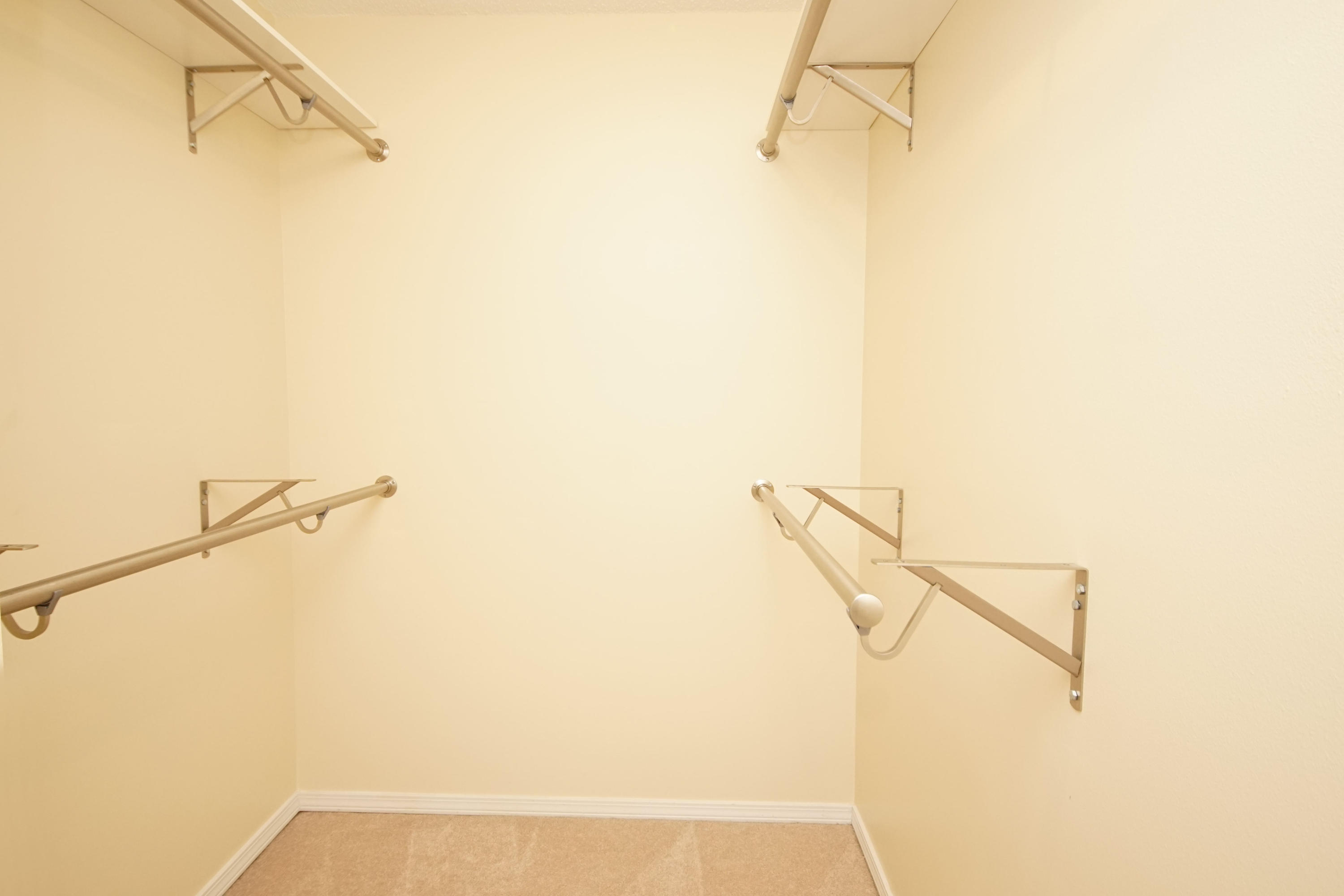 PARKWOOD SQUARE PH 2 - Residential