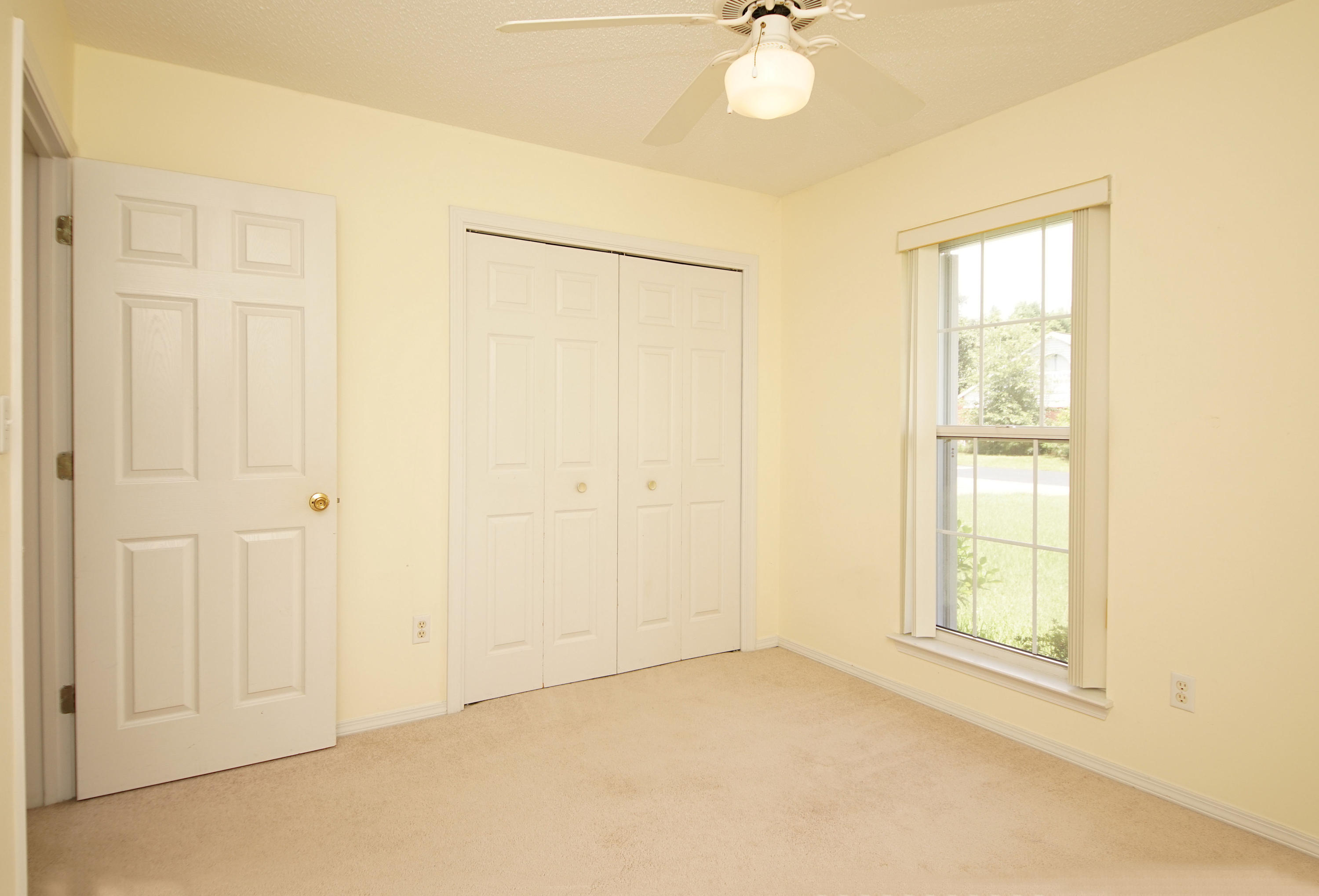 PARKWOOD SQUARE PH 2 - Residential