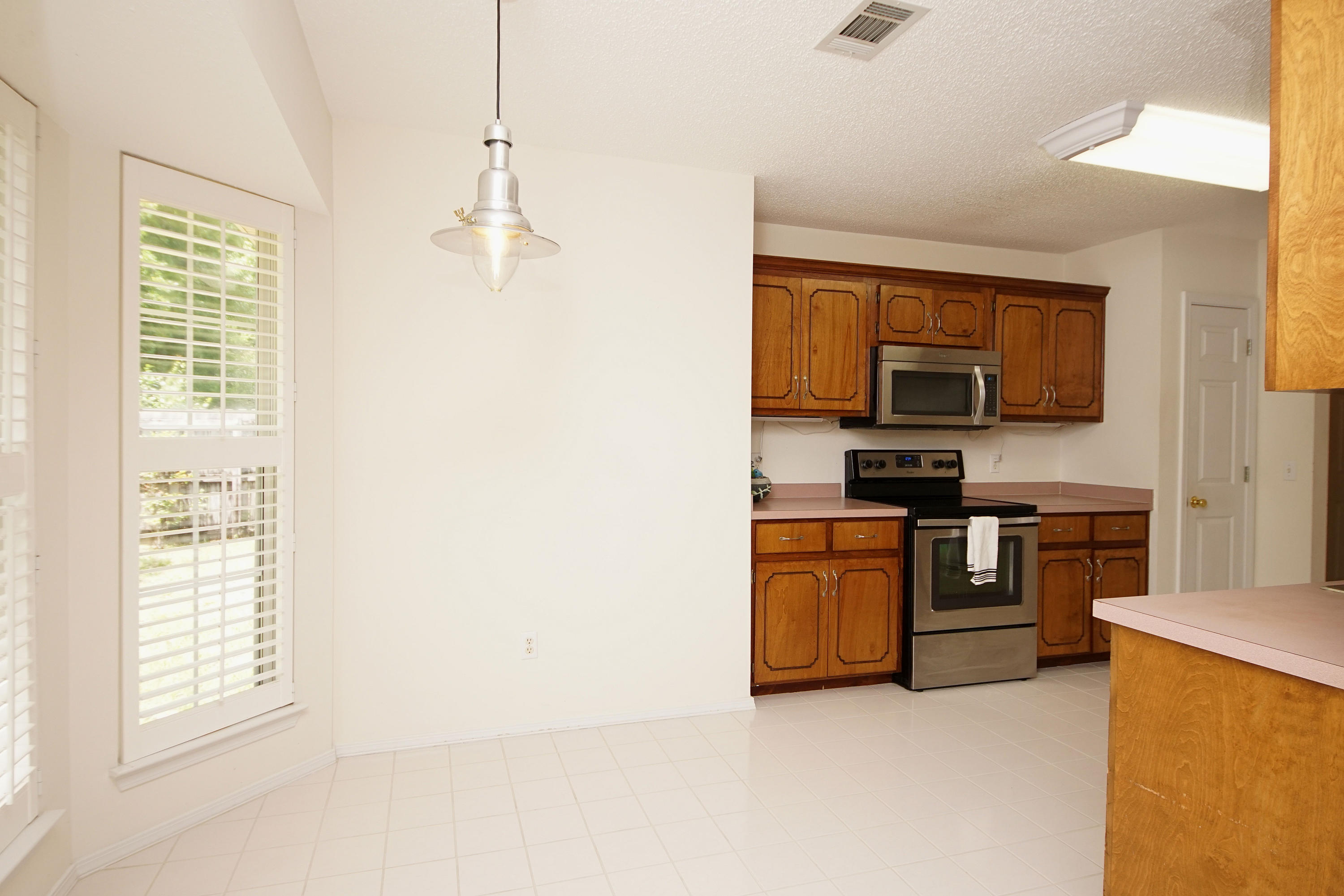 PARKWOOD SQUARE PH 2 - Residential