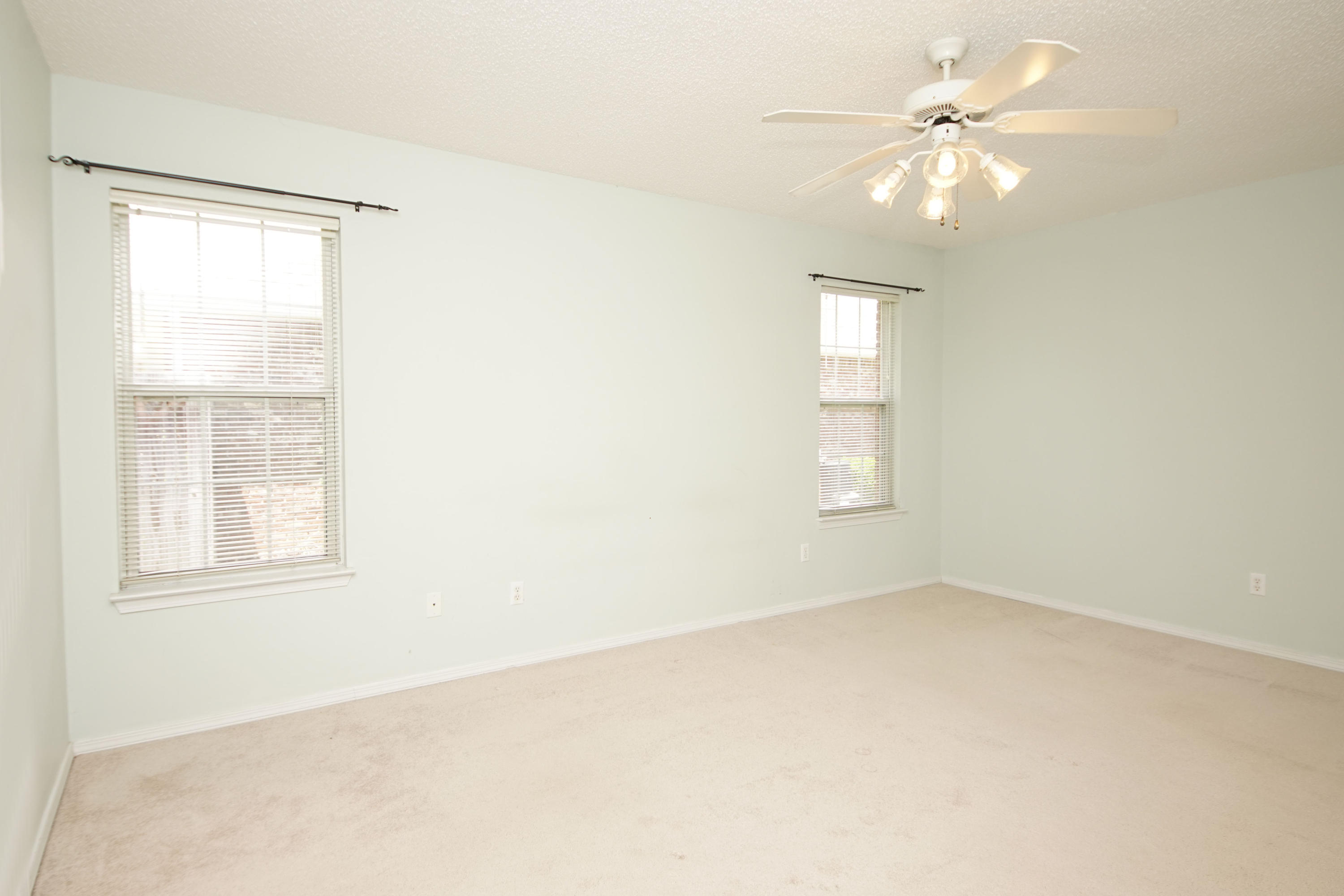 PARKWOOD SQUARE PH 2 - Residential