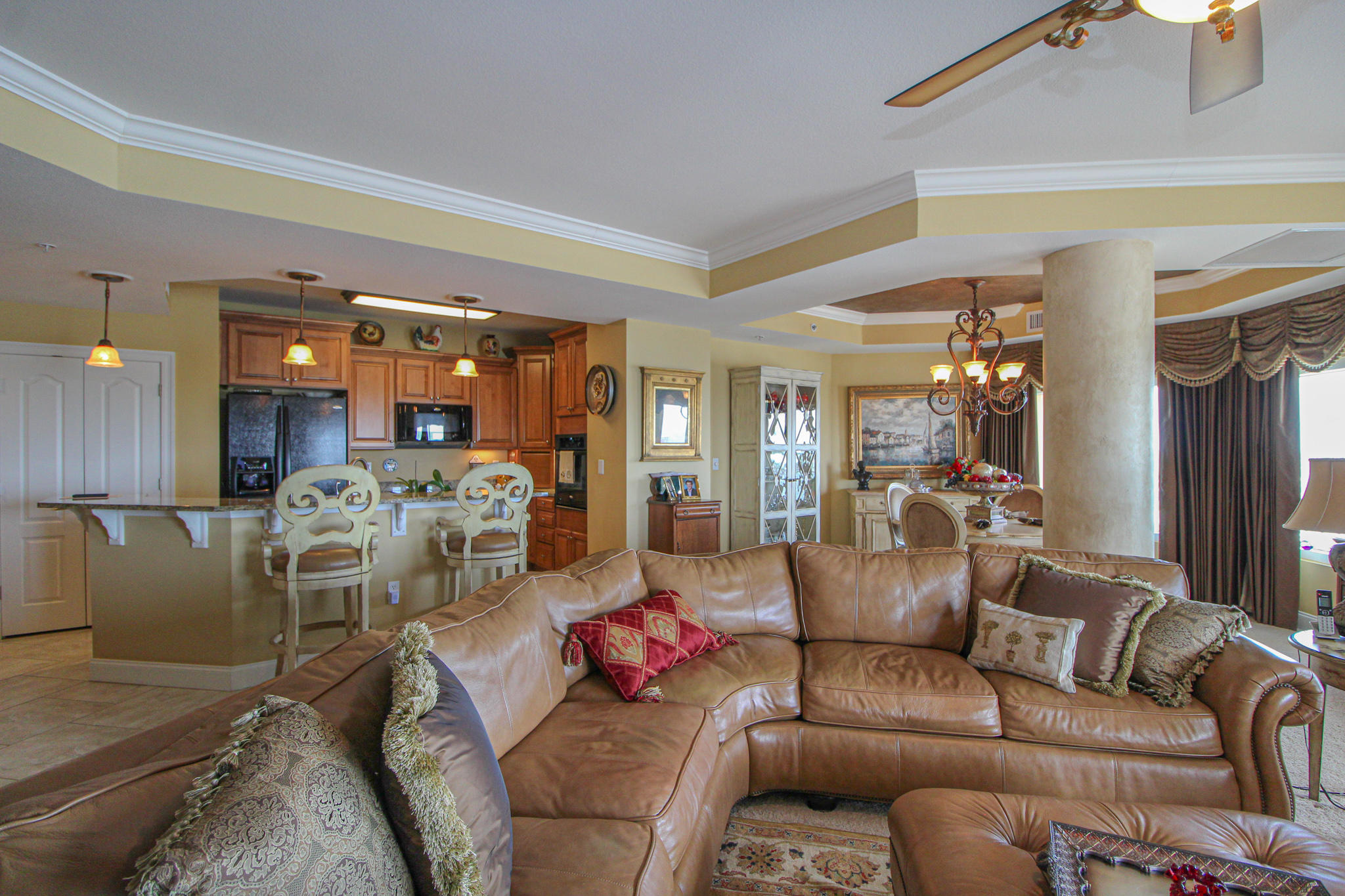 PRESIDIO YACHT CLUB - Residential