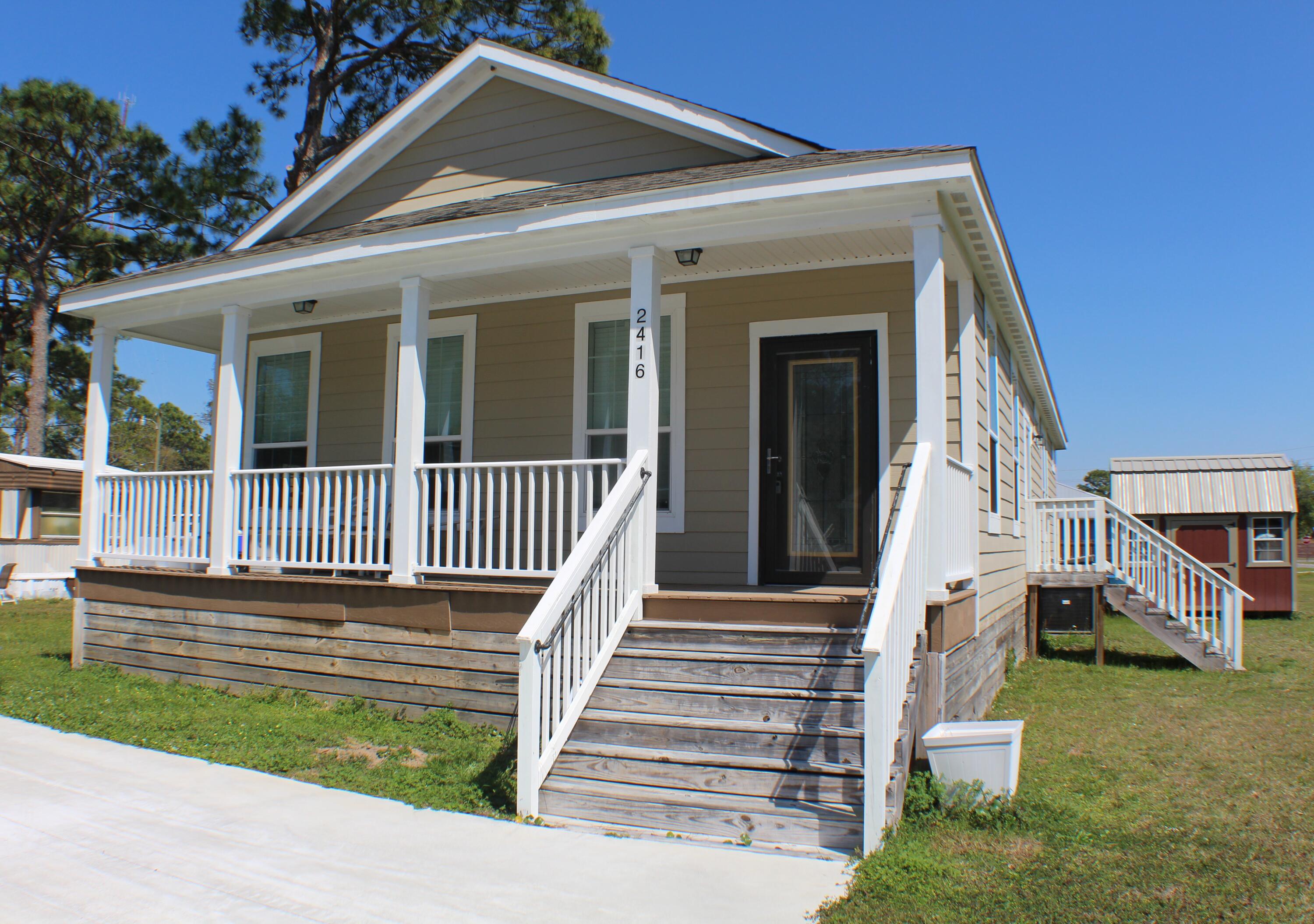 Upper Grand Lagoon - Residential