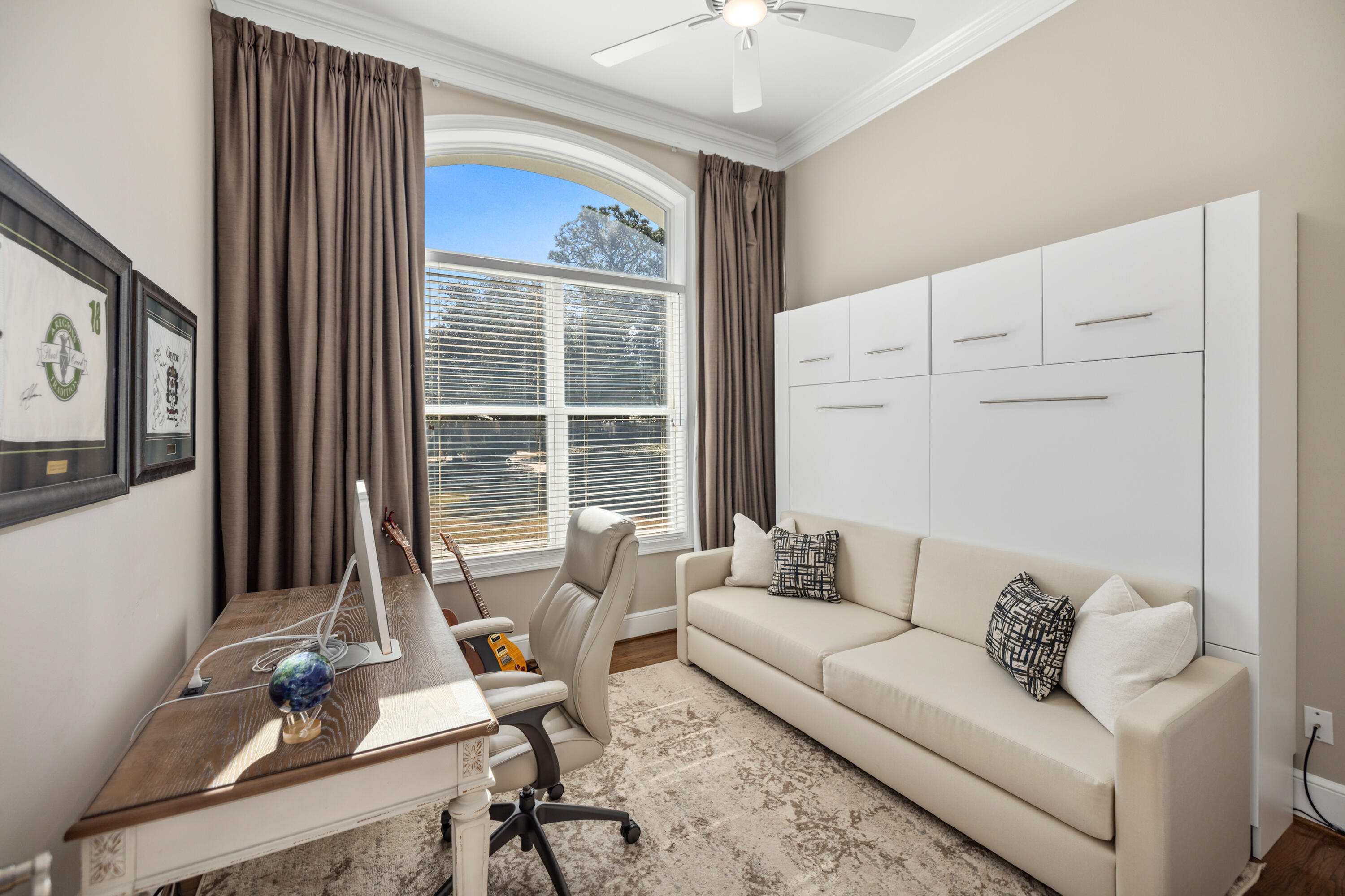BAYTOWNE AVE EAST - Residential