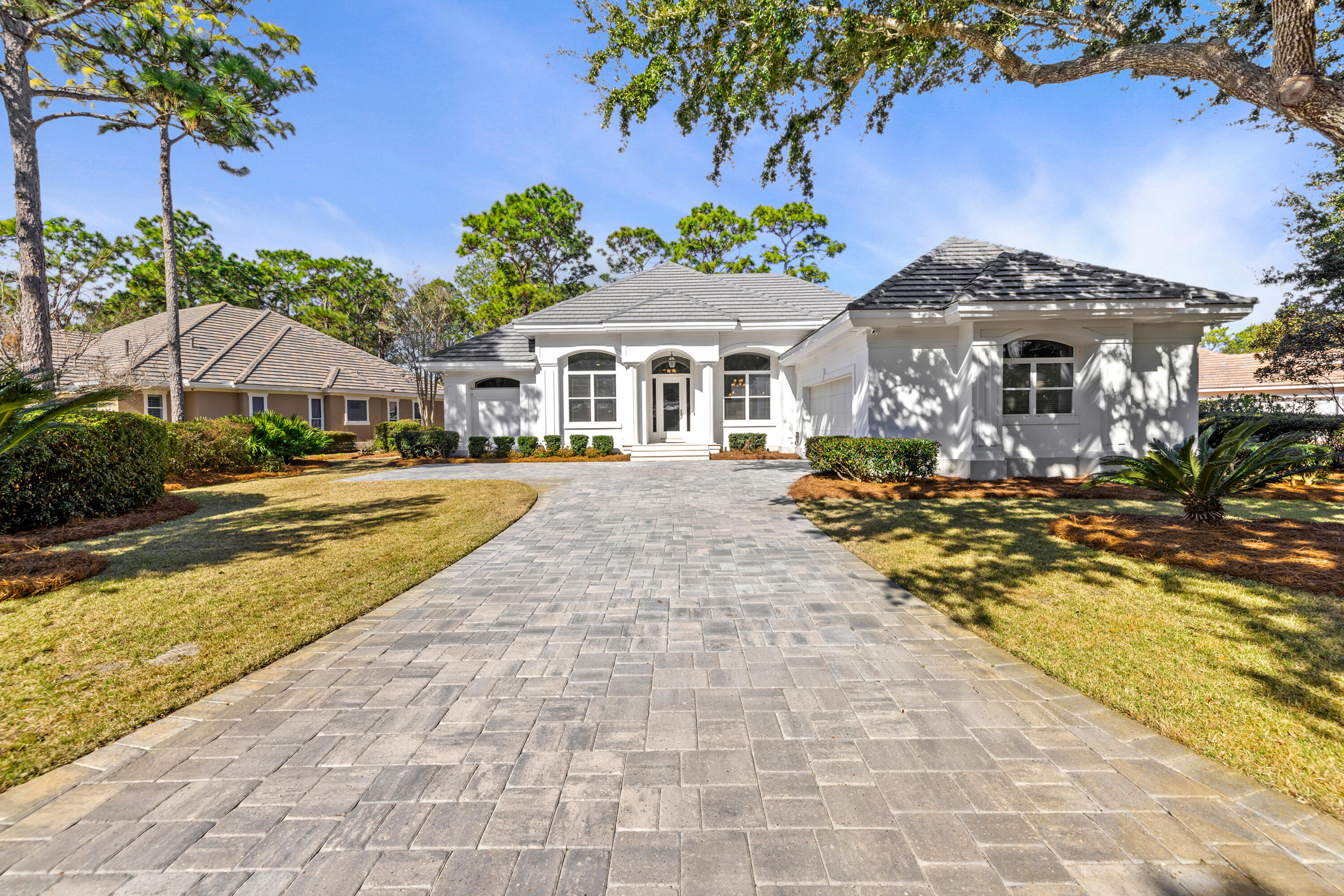 BAYTOWNE AVE EAST - Residential