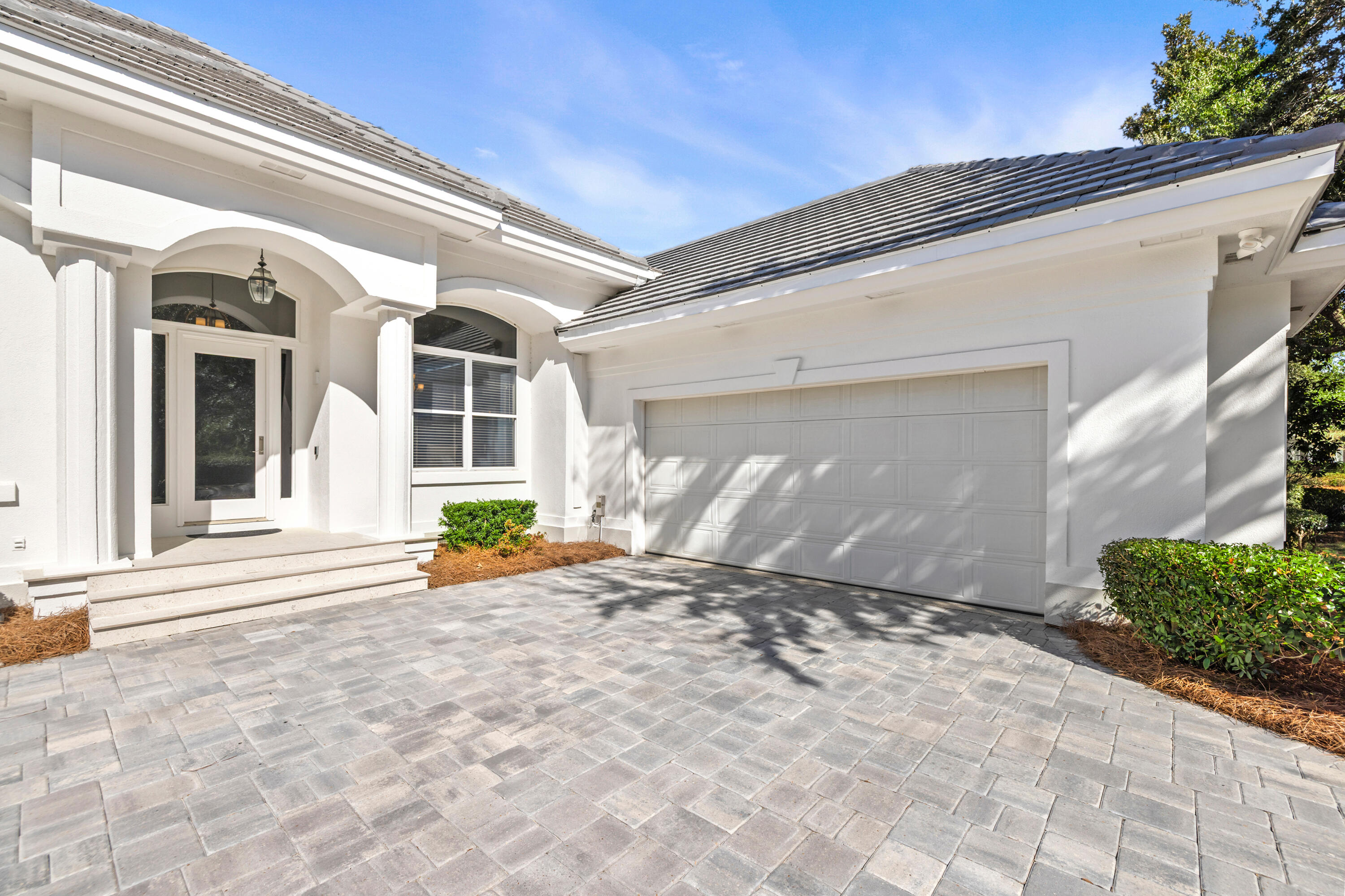 BAYTOWNE AVE EAST - Residential