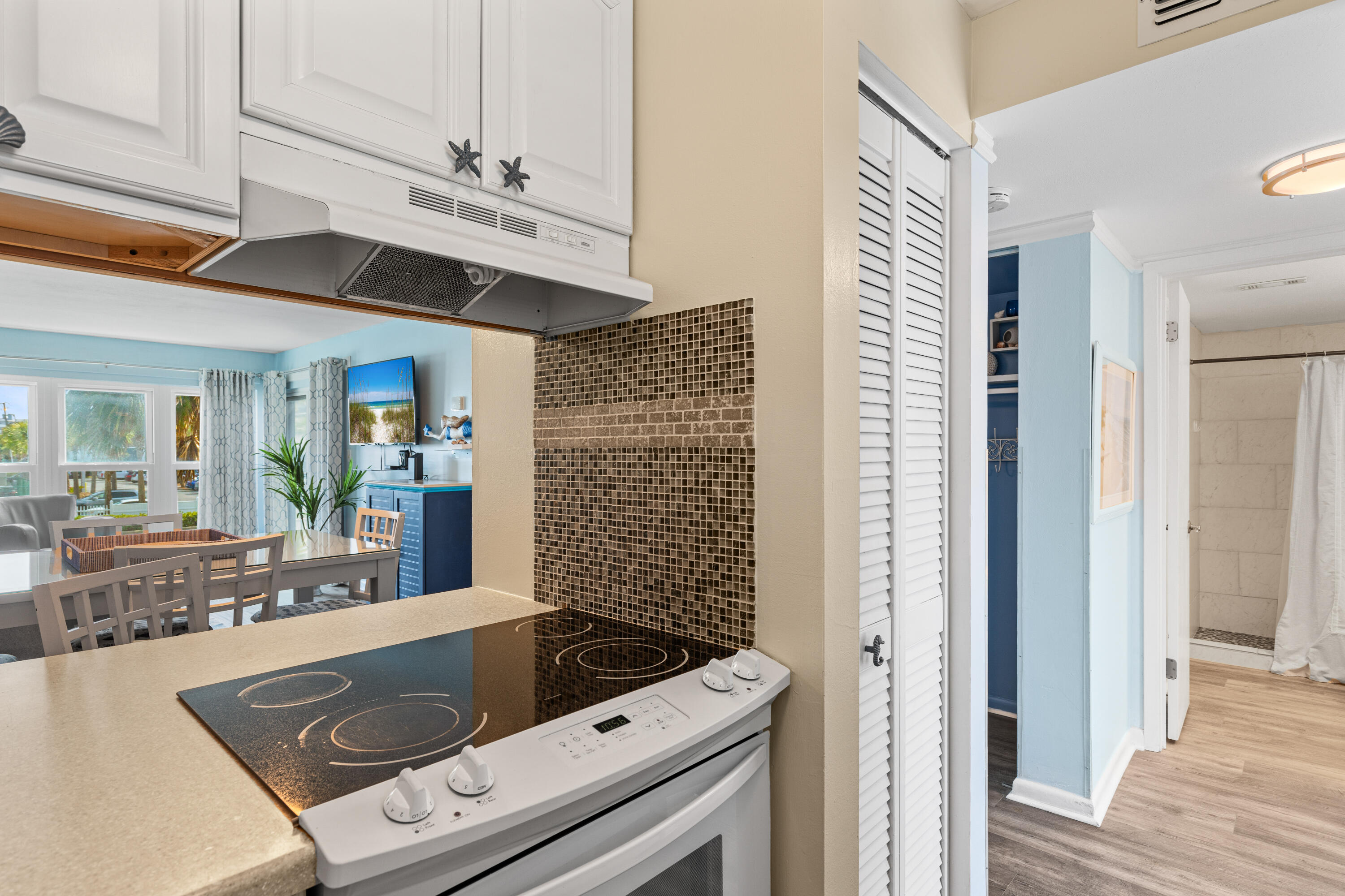 EMERALD ISLE - Residential