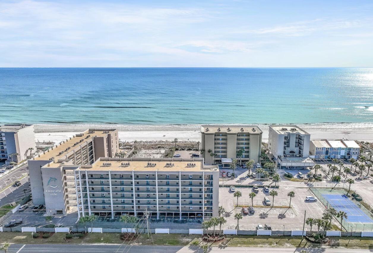 EMERALD ISLE - Residential