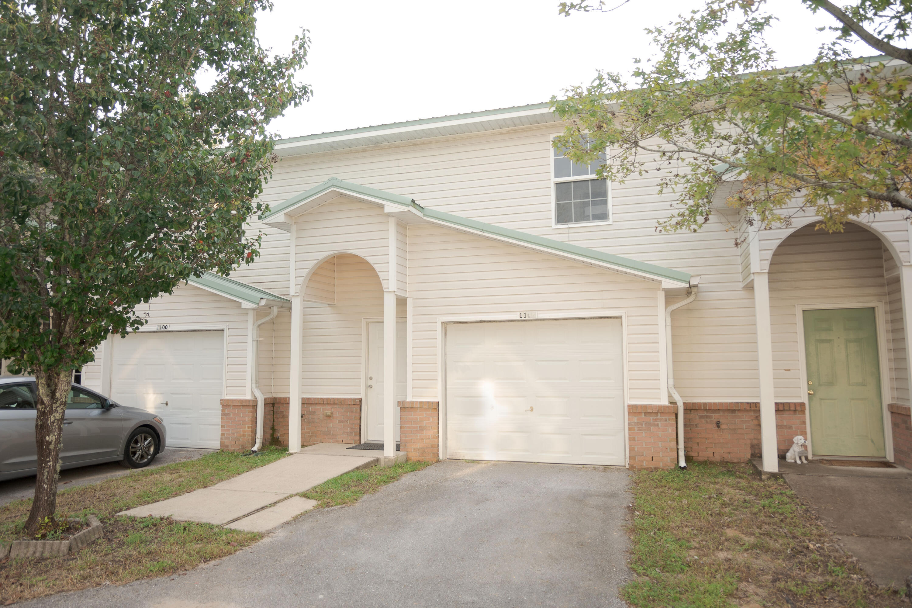 CASH or Non QM loan only. Beautifully updated home in Fort Walton Beach. This home boasts Luxury Vinyl flooring throughout entire home and gorgeous QUARTZ countertops. Each bedroom has its own walk in closet and bathroom. Home includes  LED lighting and new lighting fixtures. Great location and a low maintenance home. Perfect for a starter home or investment.