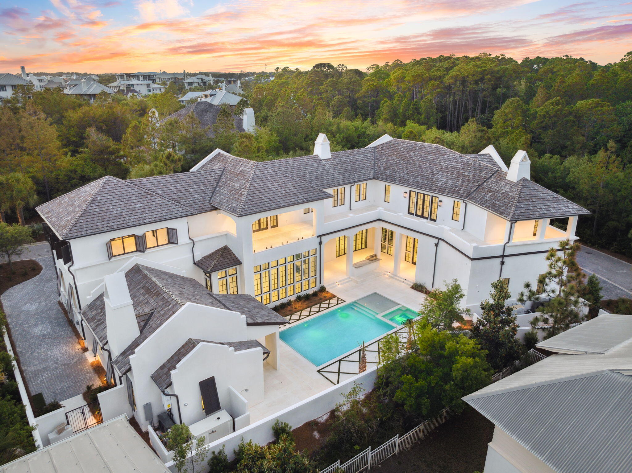 RETREAT THE - Residential