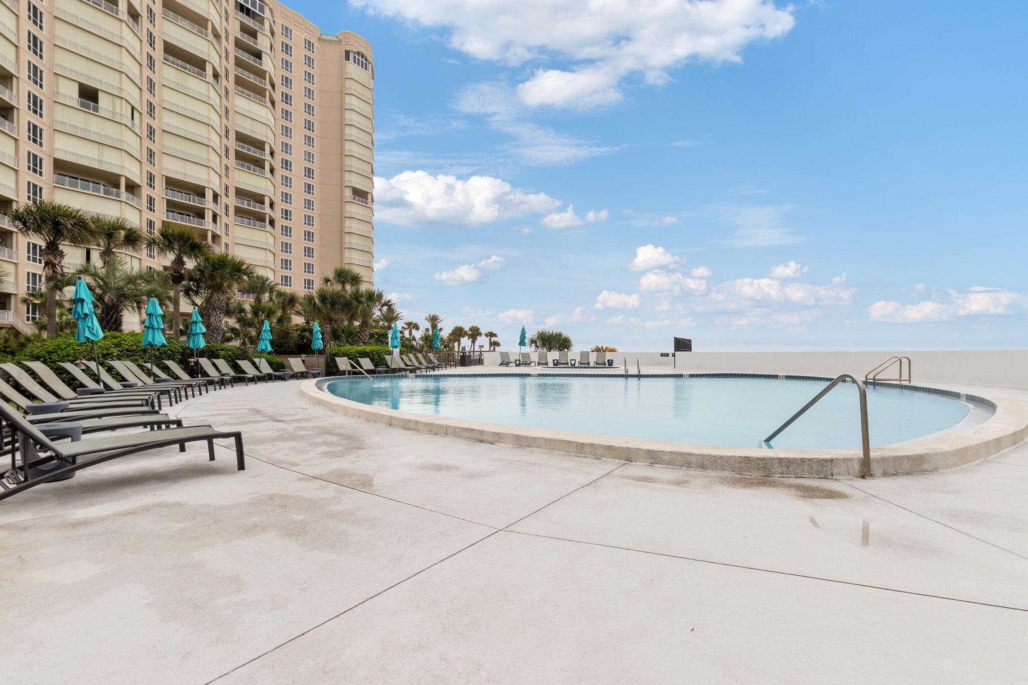 EDGEWATER - Residential