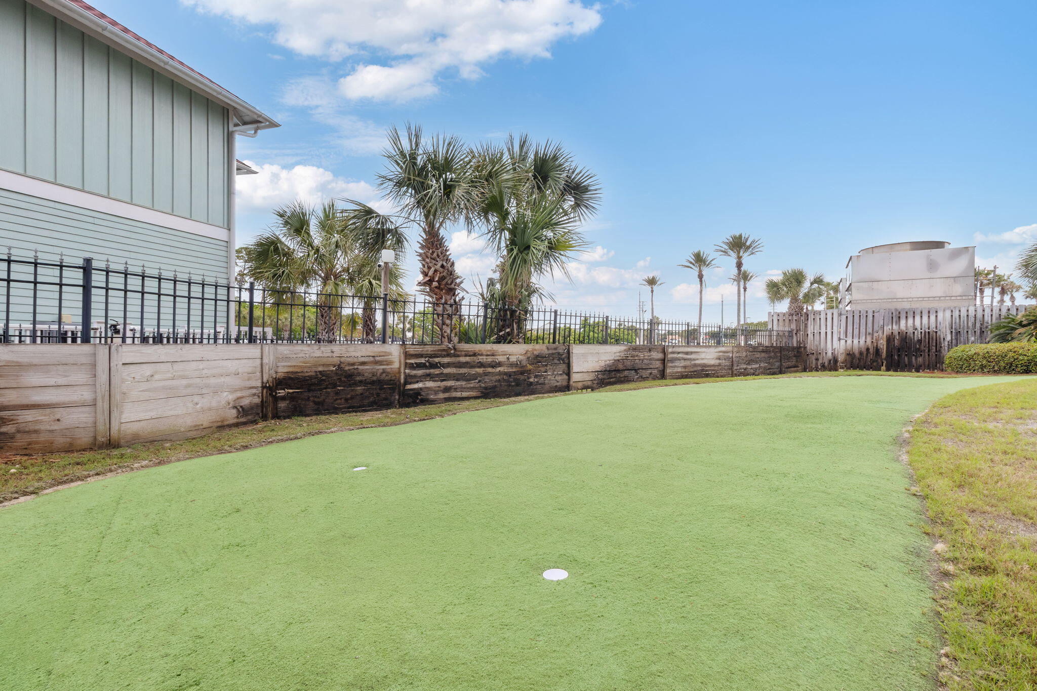 EDGEWATER - Residential