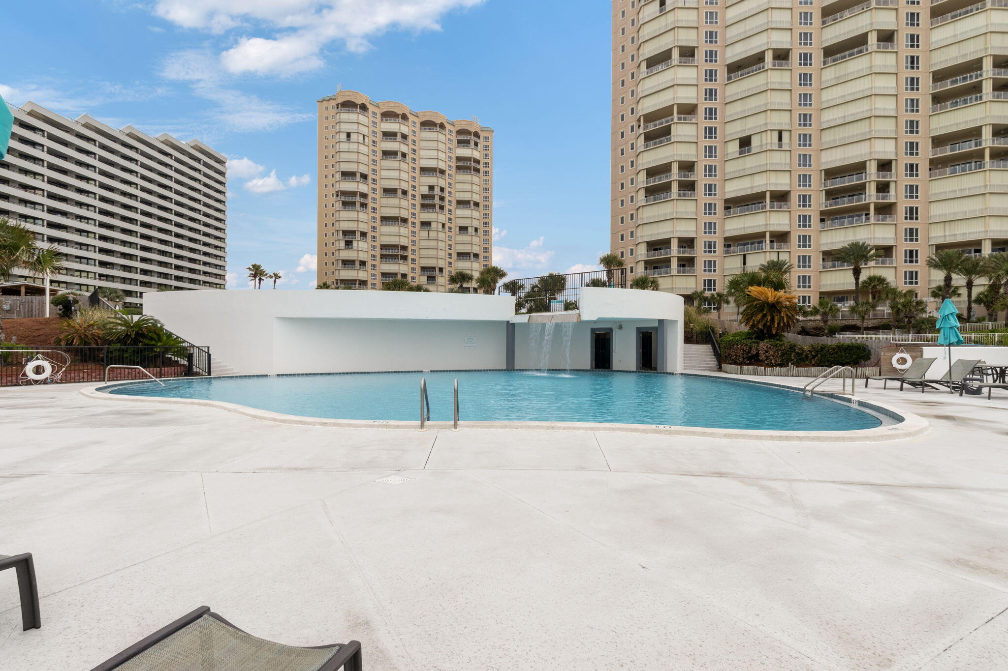 EDGEWATER - Residential