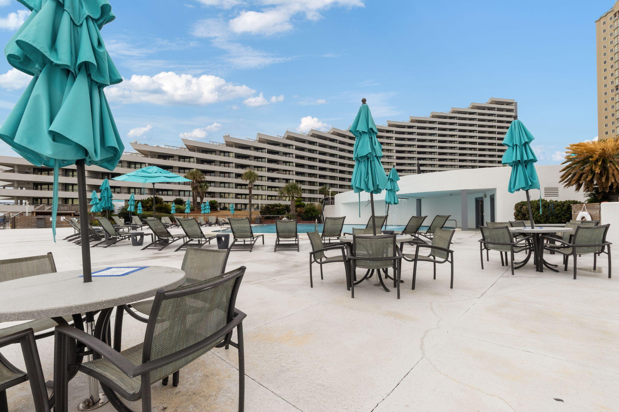 EDGEWATER - Residential