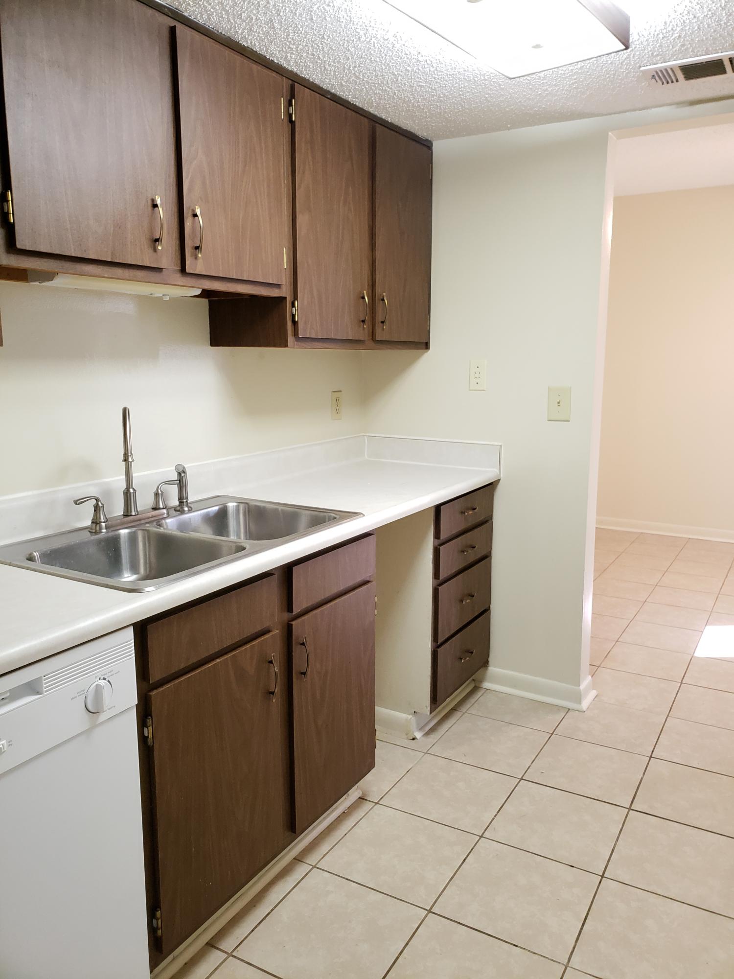 CASA DEL MAR - Residential Lease
