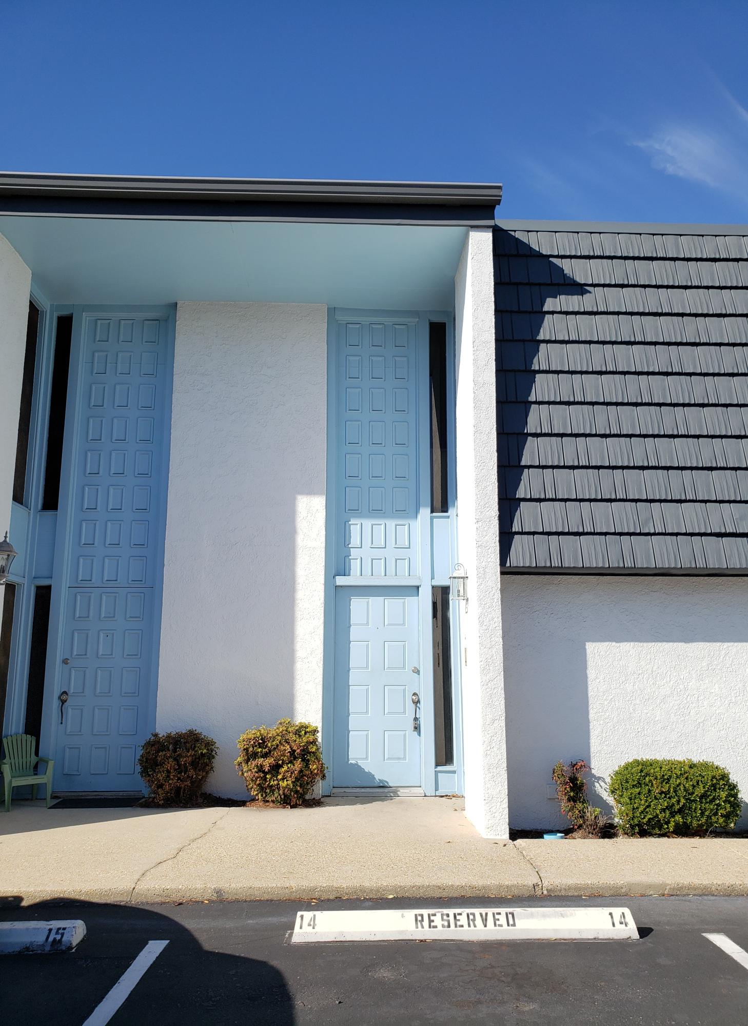 CASA DEL MAR - Residential Lease
