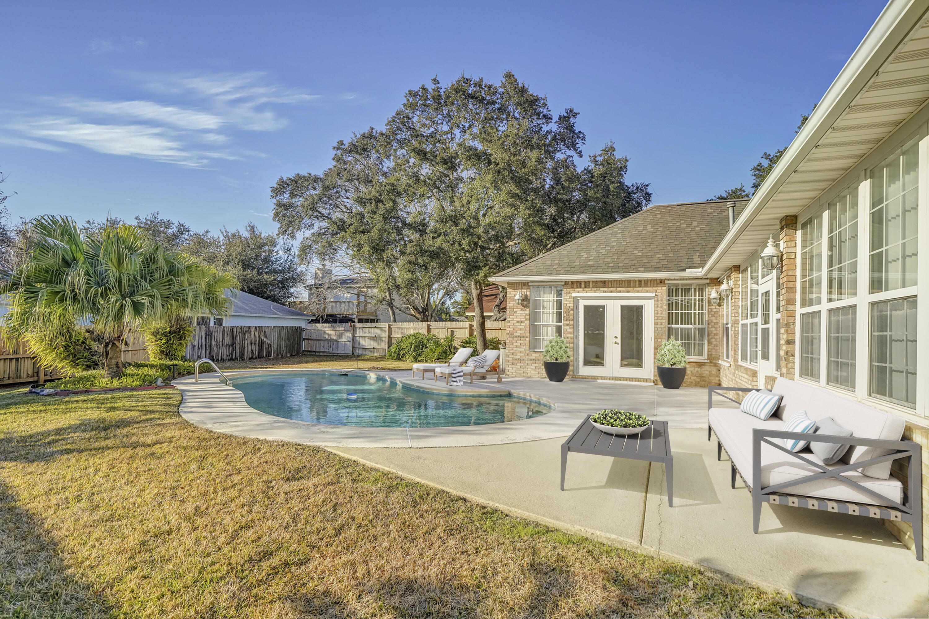 DOLPHIN ESTATES - Residential