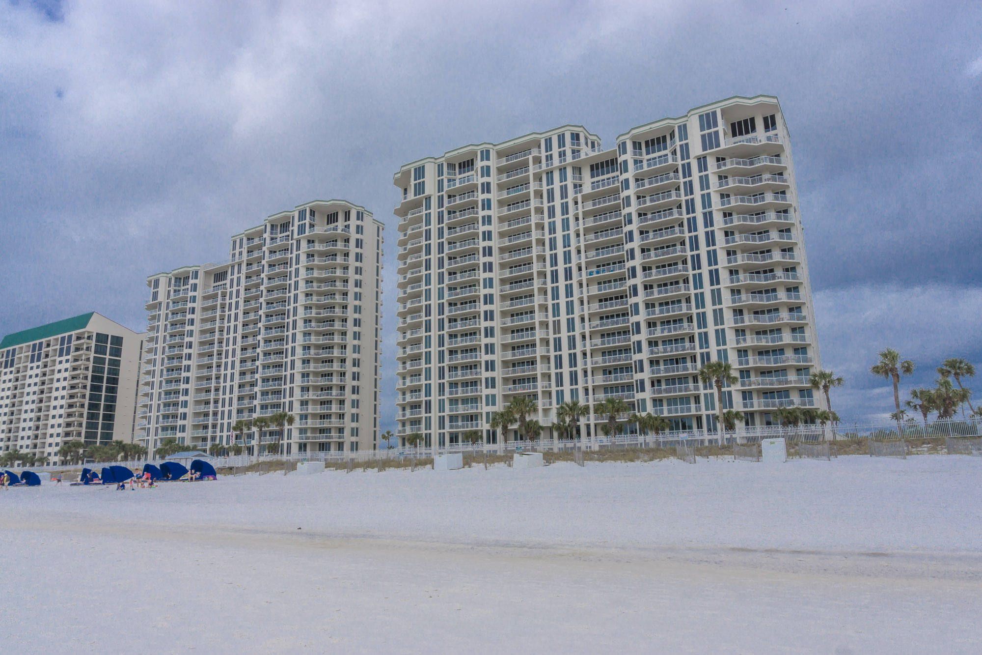 SILVER BEACH TOWERS - Residential
