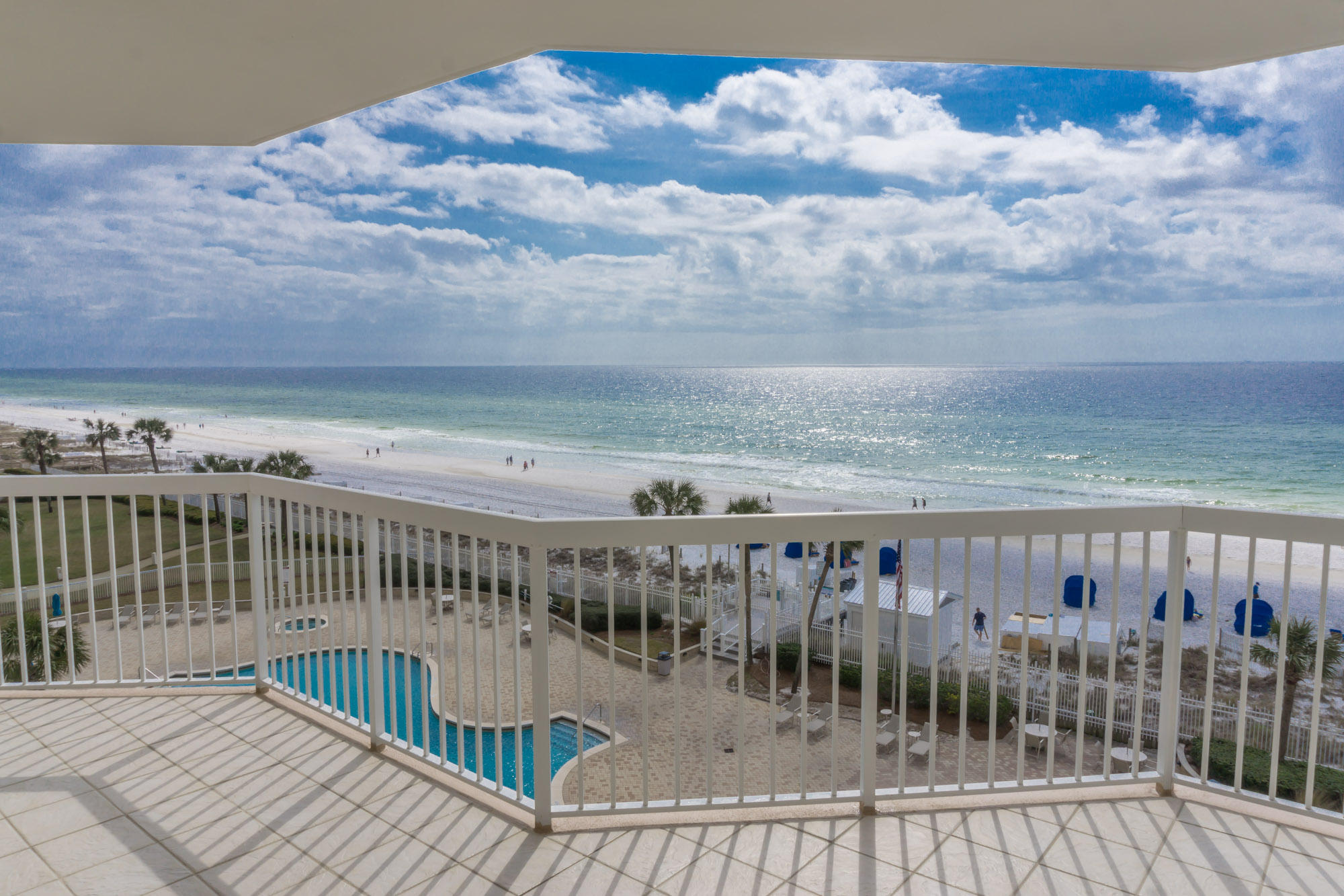 SILVER BEACH TOWERS - Residential