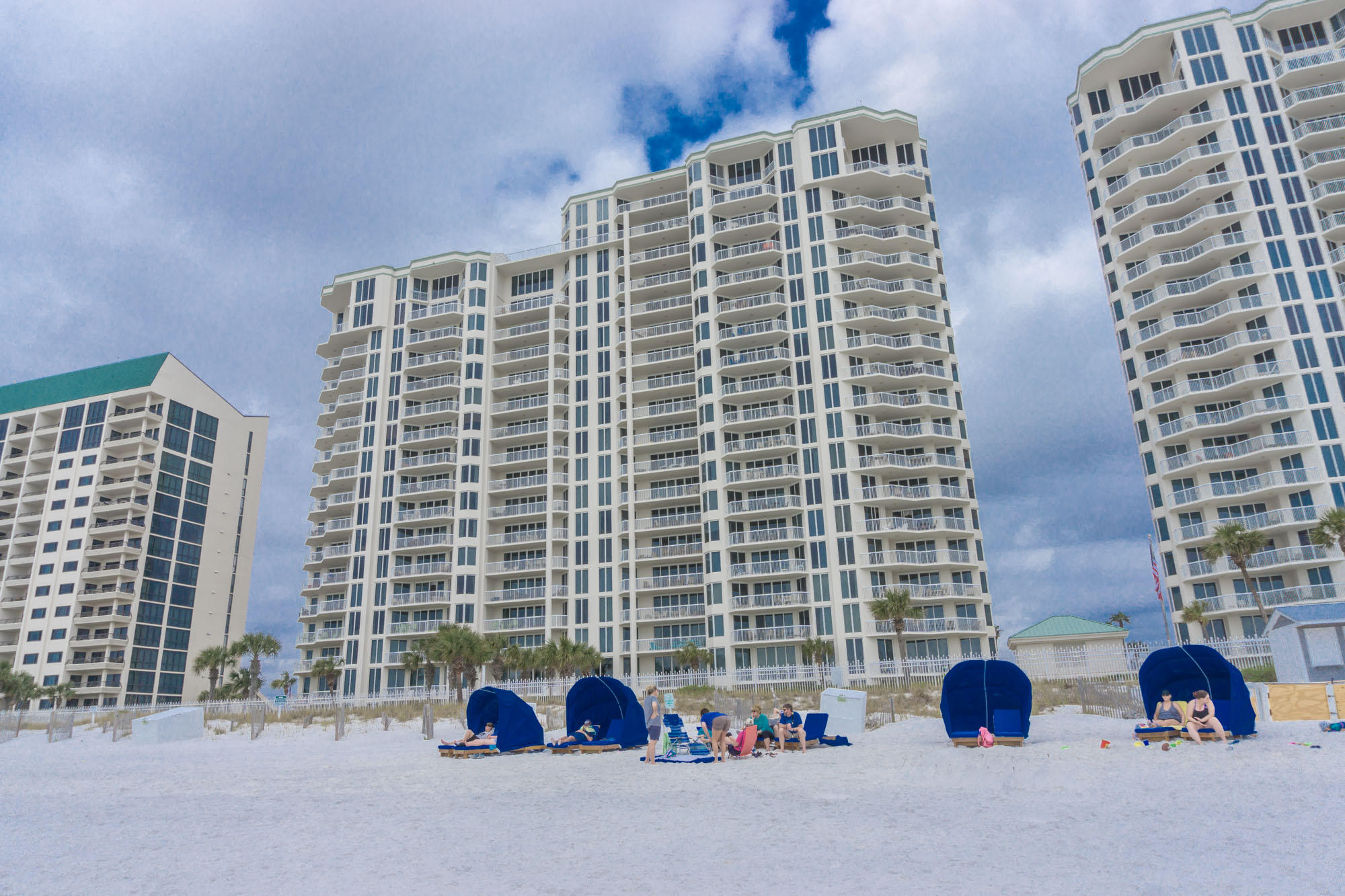 SILVER BEACH TOWERS - Residential