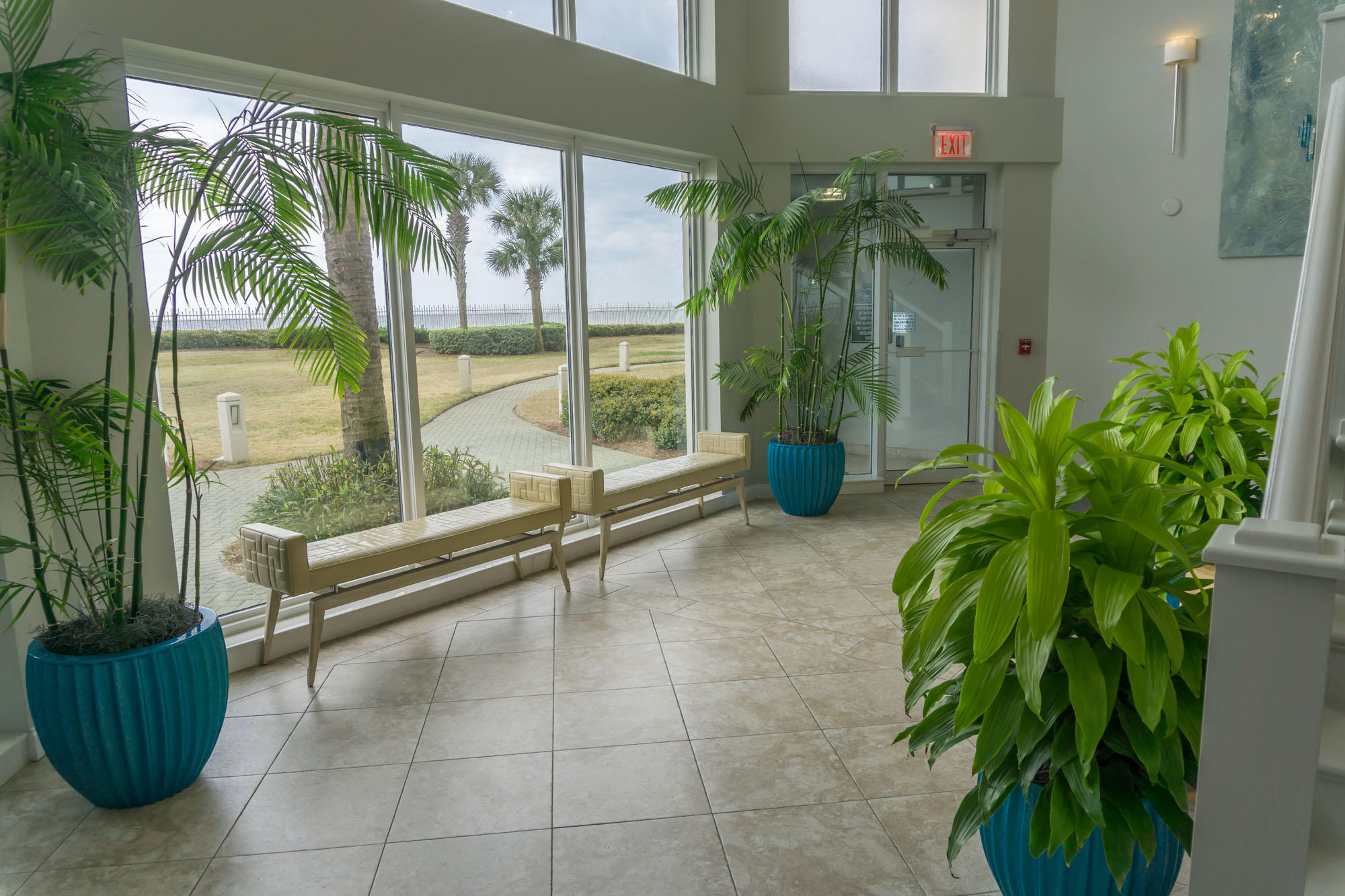 SILVER BEACH TOWERS - Residential