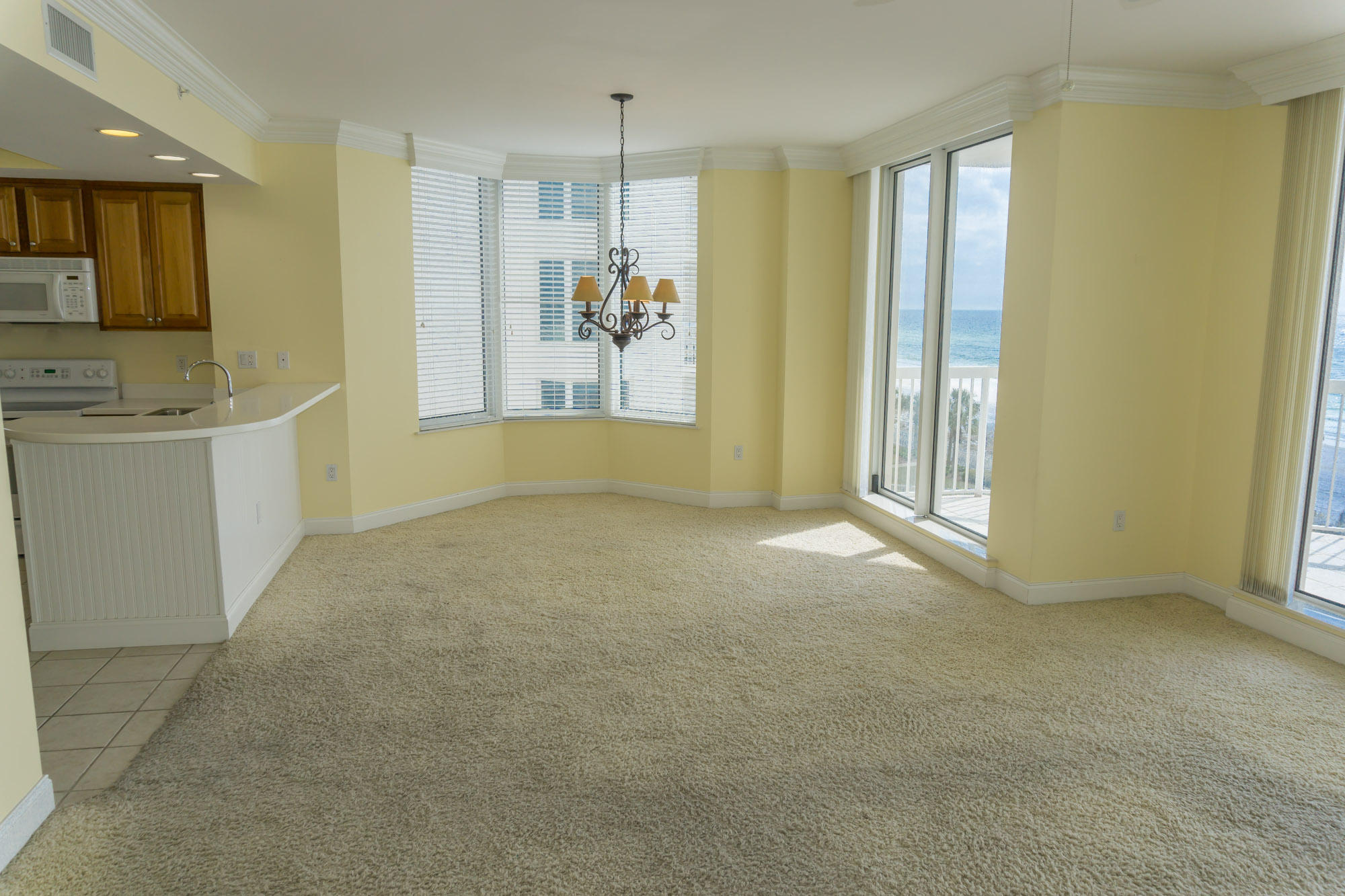 SILVER BEACH TOWERS - Residential