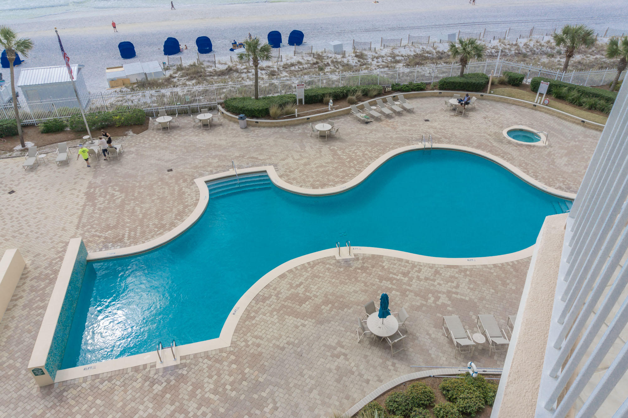 SILVER BEACH TOWERS - Residential