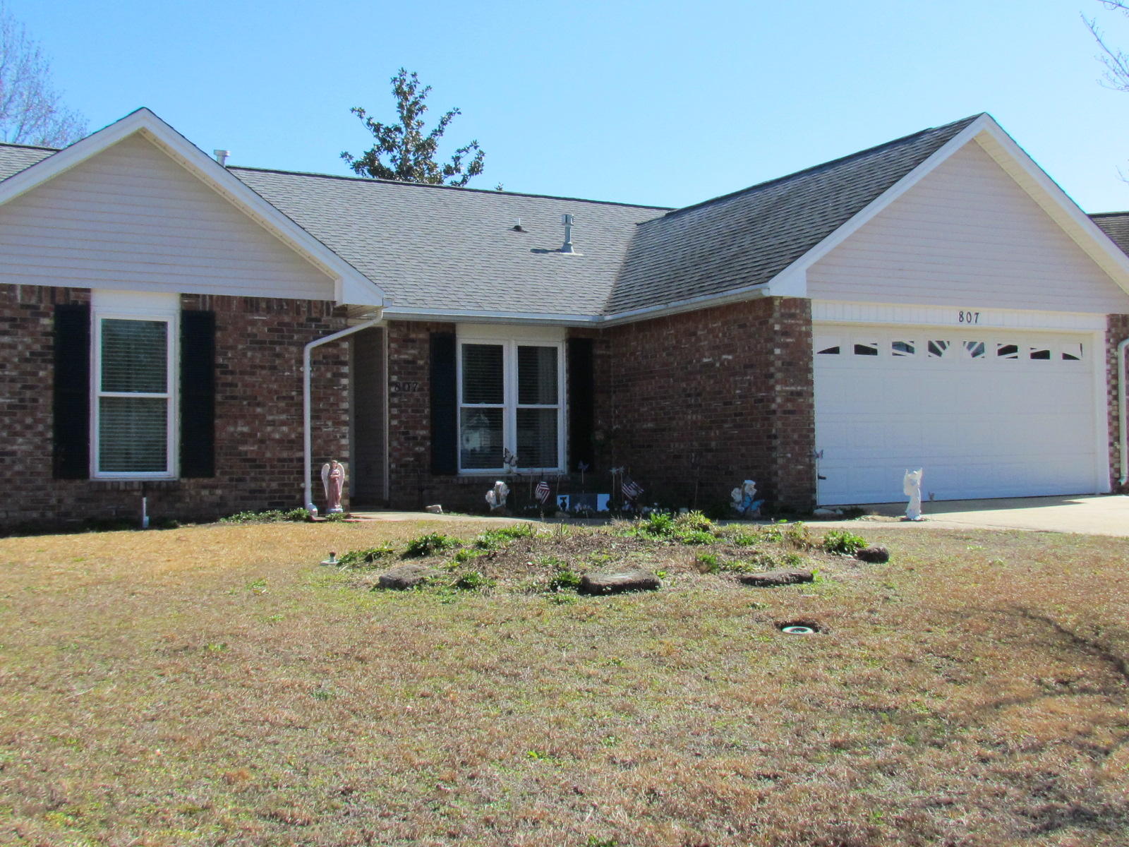 Charming 3 bedroom, 2 bath family home on a large fenced lot in convenient College Oaks subdivision. No through traffic on dead end street!Lovingly maintained home, a must see! Kitchen has stainless appliances, gas stove, 2 pantries, and bay window in eat in area. Tile flooring in living areas, new carpet in bedrooms. Master en suite bath has shower stall and ski light, hall bath has tub/shower combination. 2nd bedroom has large closet with built ins. 2 car garage with automatic opener. Fresh paint throughout. Fully fenced private back yard with 2 story storage building. Great for playhouse, studio,work room. Screened porch. No pets and no smoking allowed. Available now for $1650/month. Call today for your showing appointment.