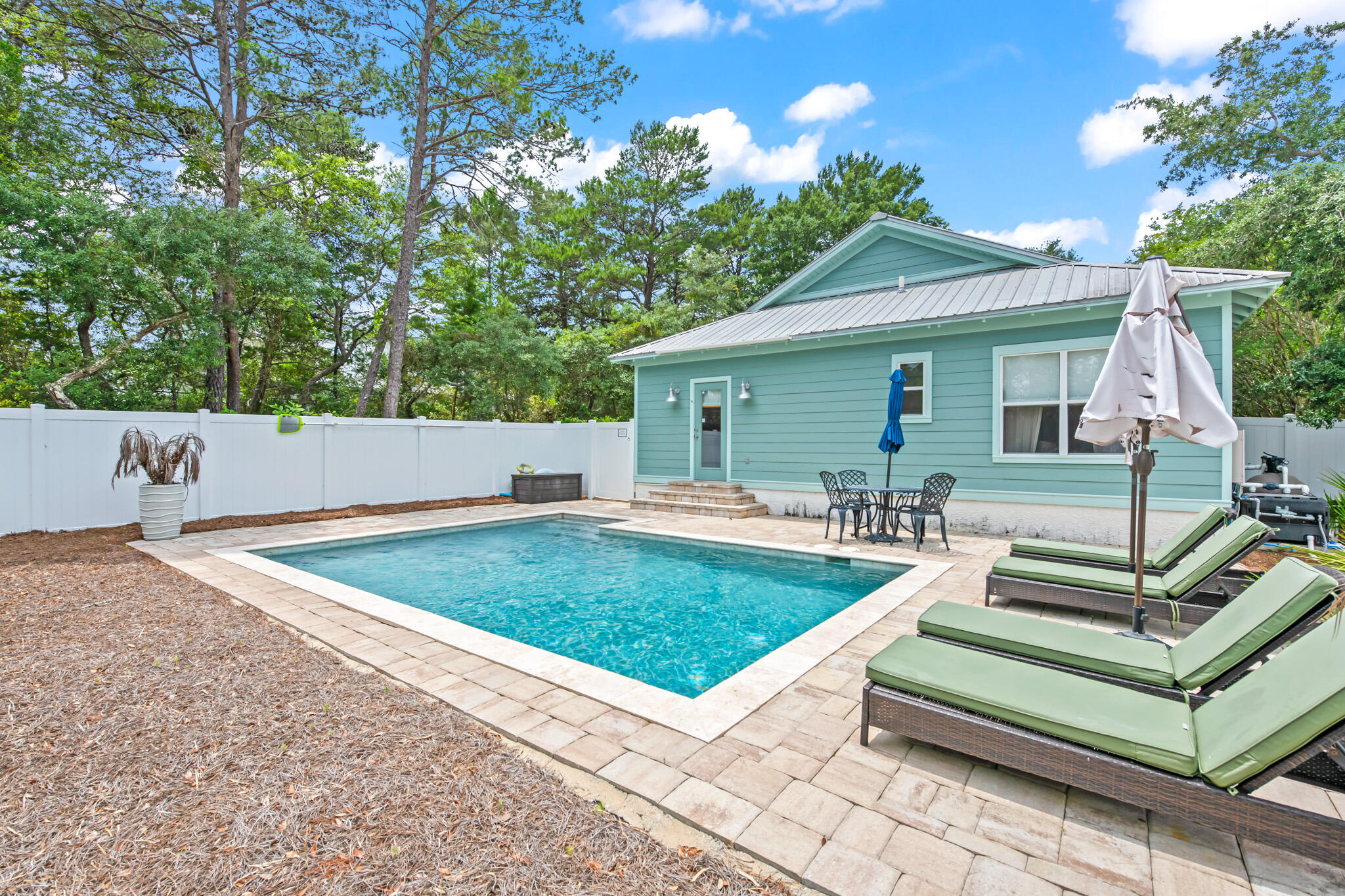 WHITES GULFVIEW ESTATES - Residential