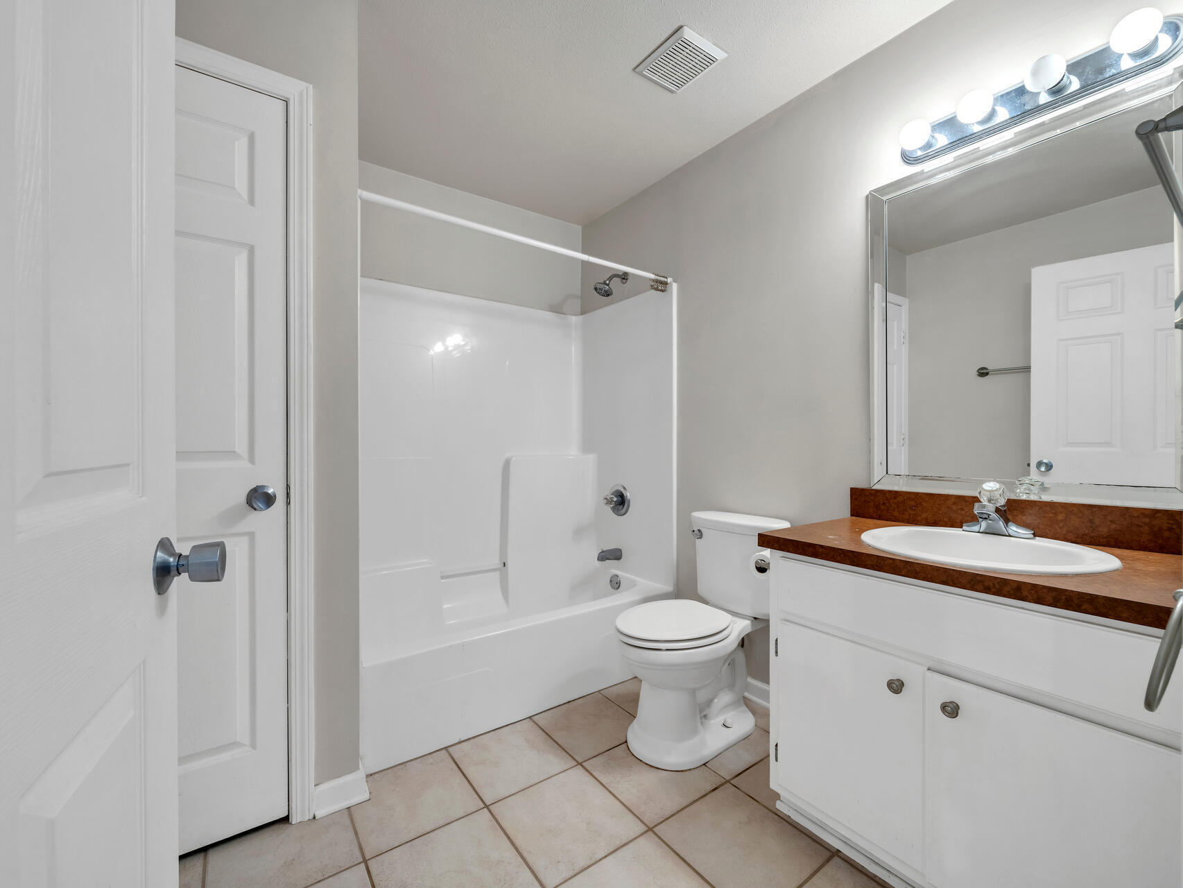 EASTERN LAKE S/D - Residential