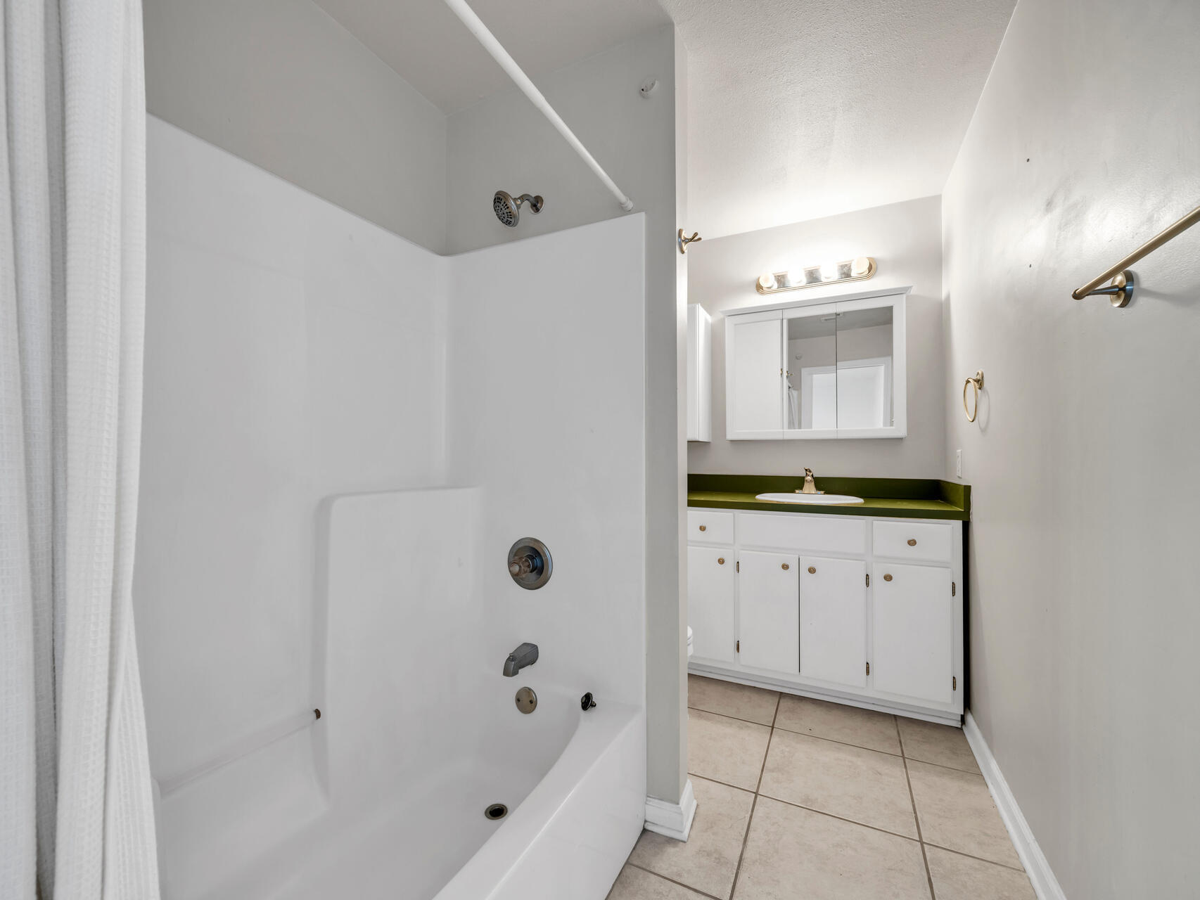 EASTERN LAKE S/D - Residential