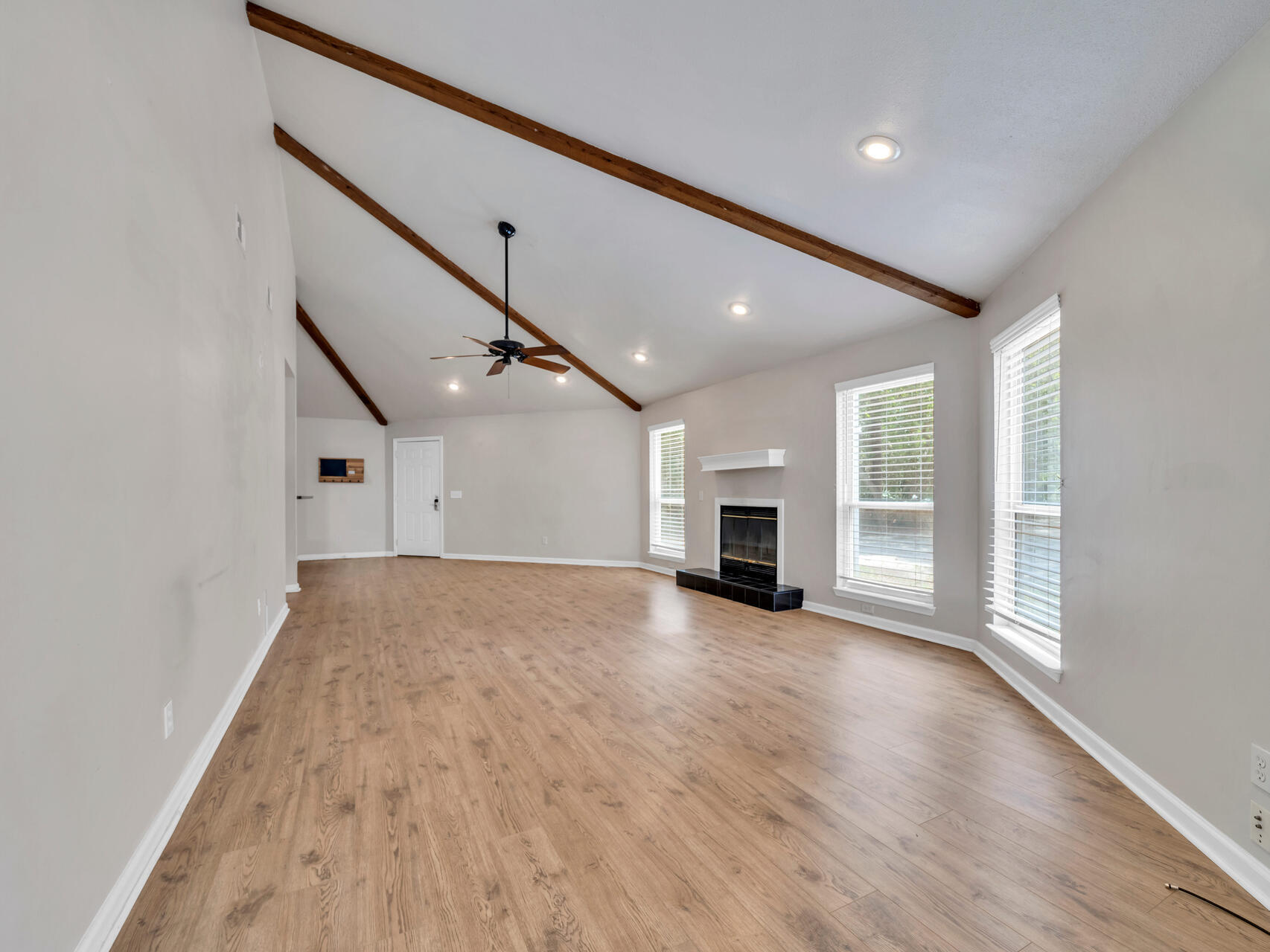 EASTERN LAKE S/D - Residential