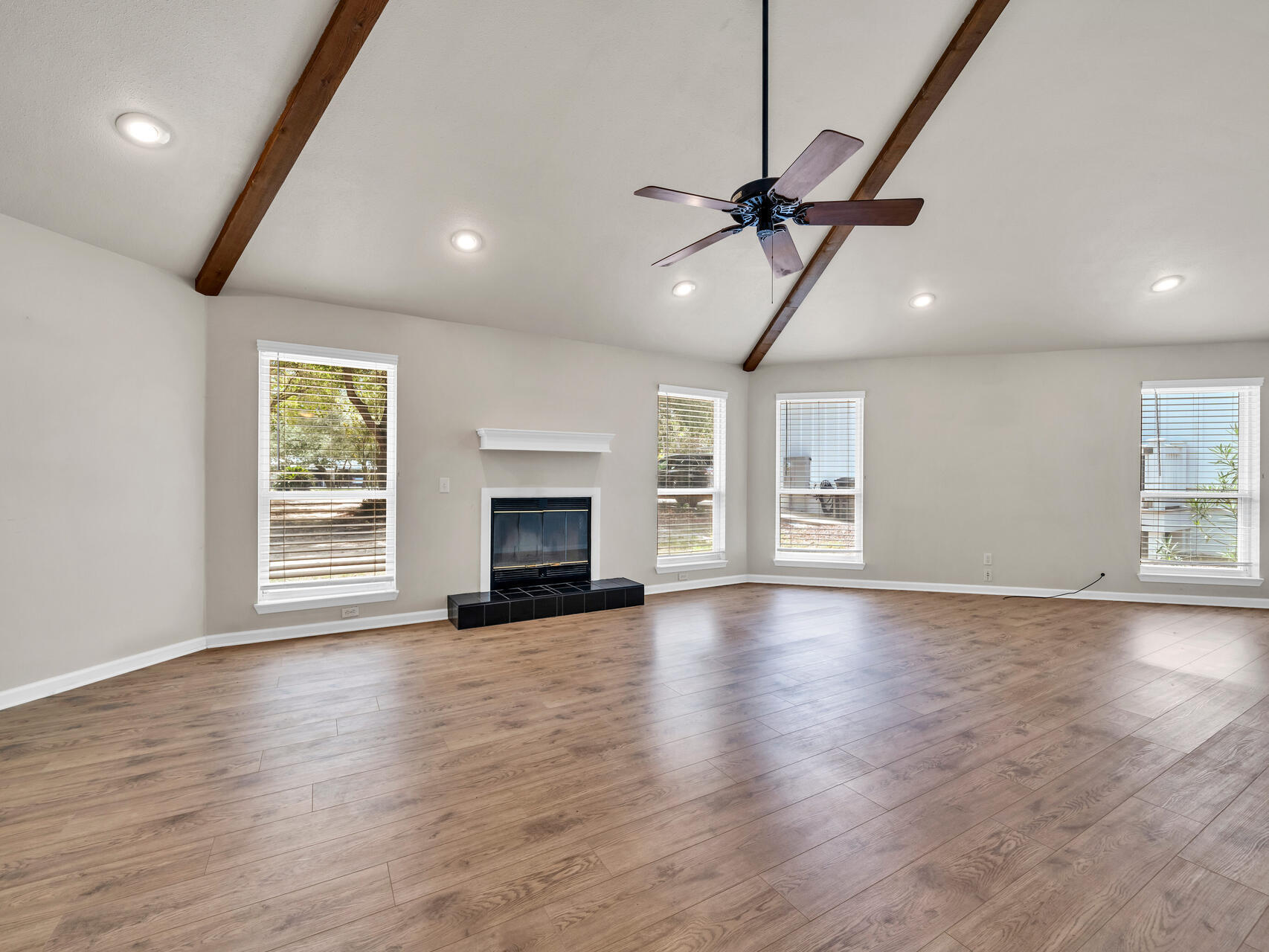 EASTERN LAKE S/D - Residential