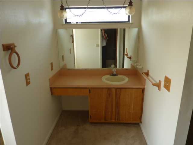 DOWNTOWNER - Residential Lease