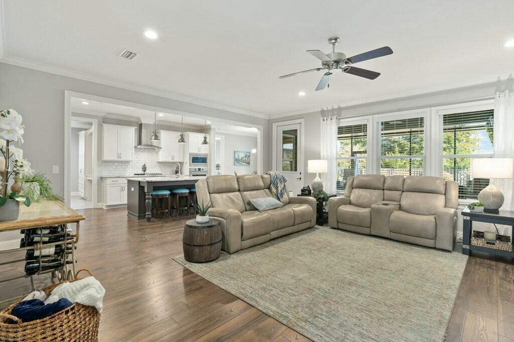 HAMMOCK BAY - Residential