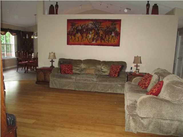 CHEROKEE BEND S/D PH 2 - Residential