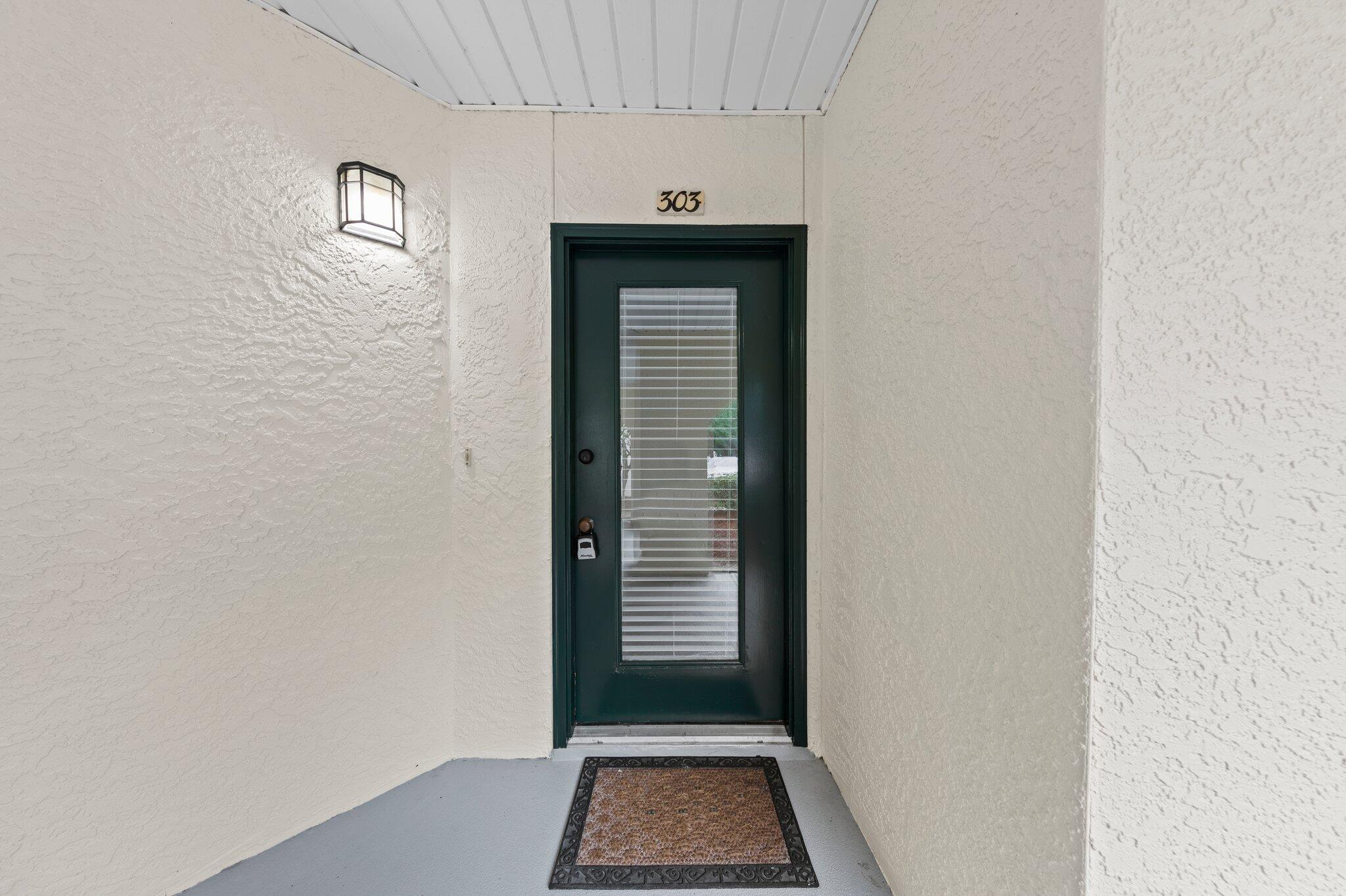 LAKESIDE CONDO AT BLUEWATER BAY - Residential